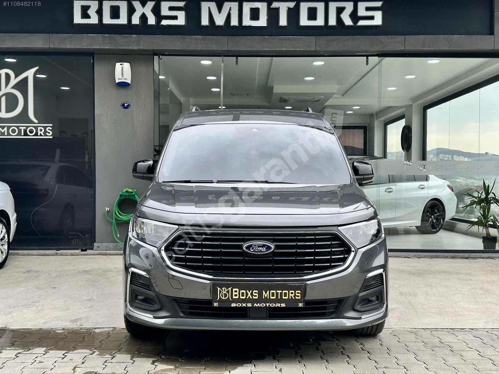 BOXS MOTORS DAN 2023 MODEL FORD CONNECT TİTANİUM