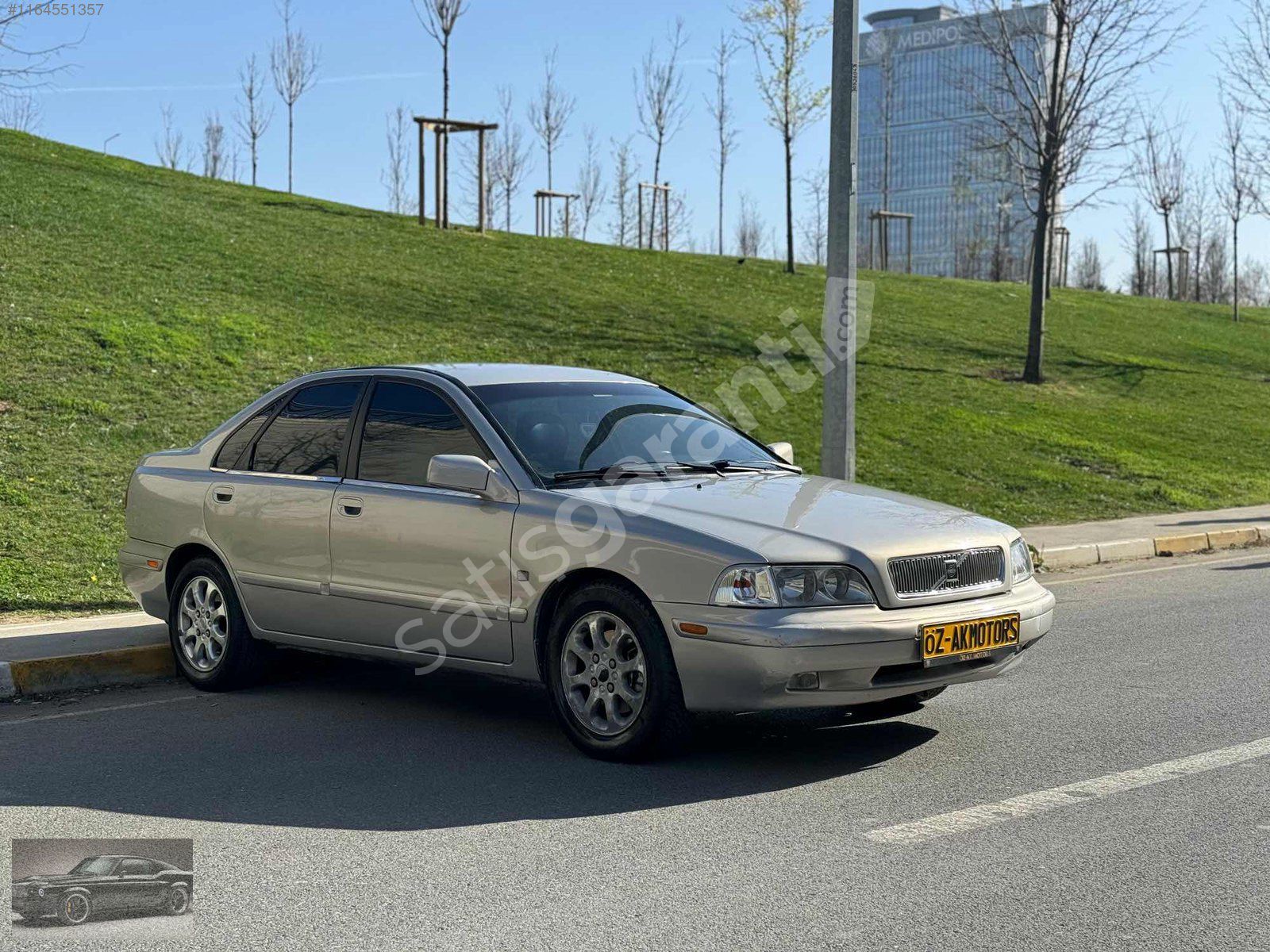 ÖZ-AK MOTORS DAN VOLVO S40 TAKSİT SEÇENEKLİ