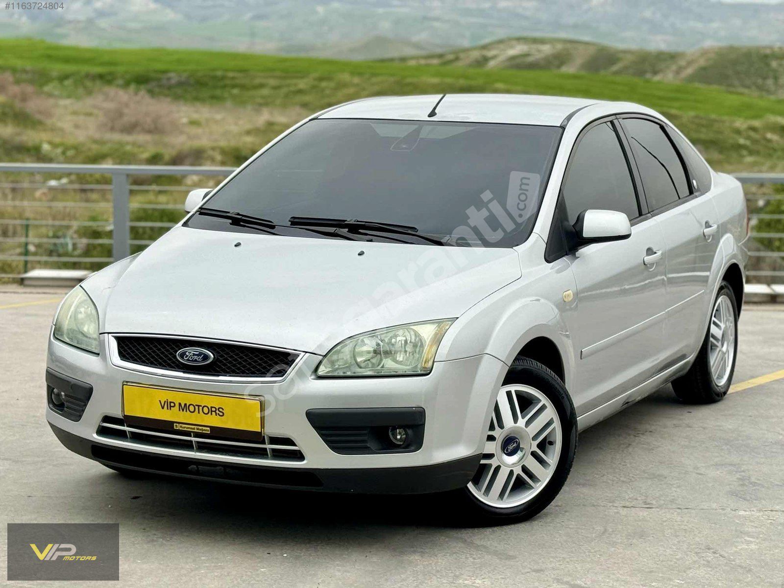 VİP MOTORS DAN DEĞİŞENSİZ 3 PARÇA BOYALI MASRAFSIZ GHIA FOCUS