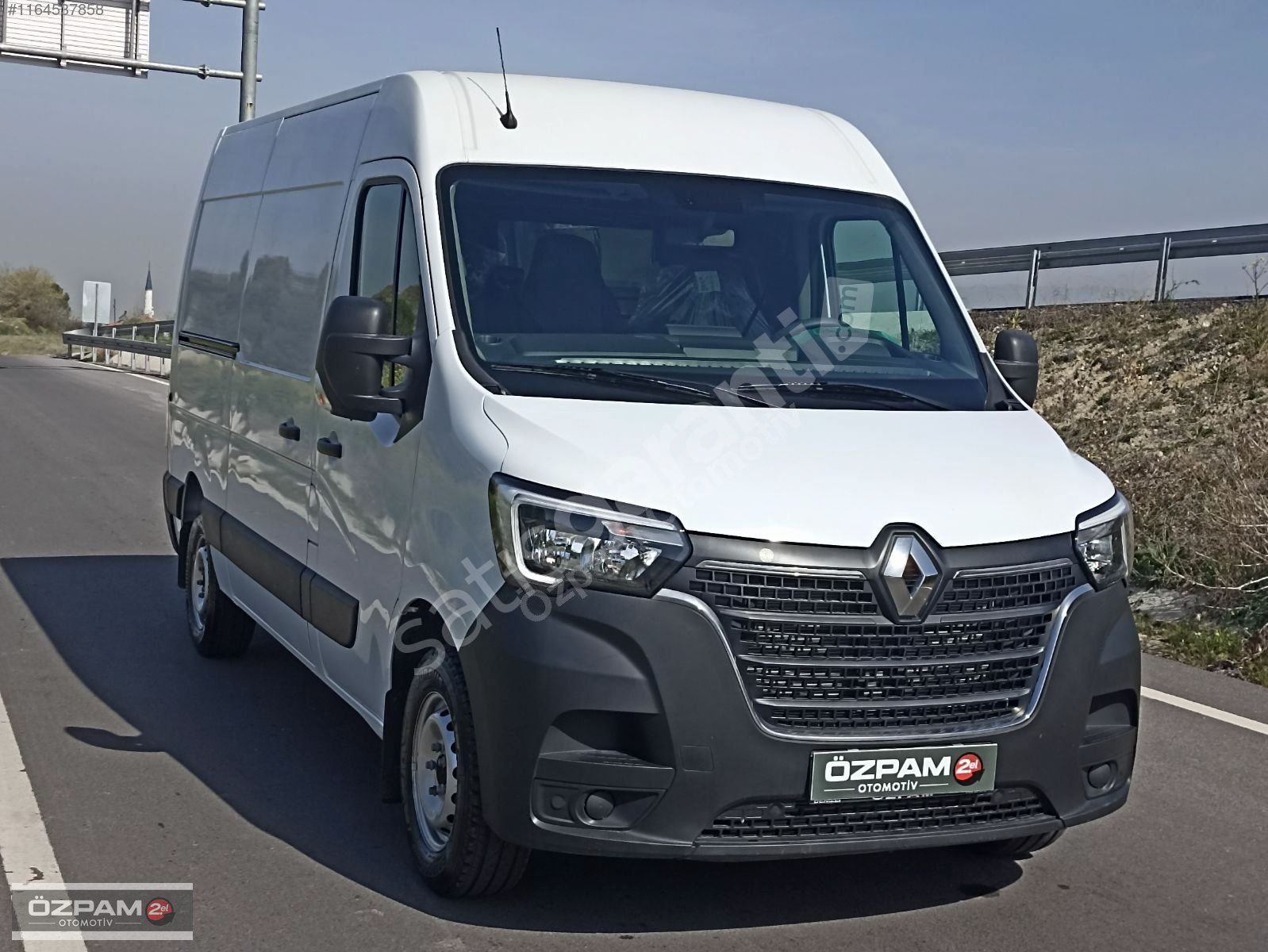 ÖZPAM 2.EL'DEN 2022 RENAULT MASTER 2.3 L2H2 11 m3 150 BG