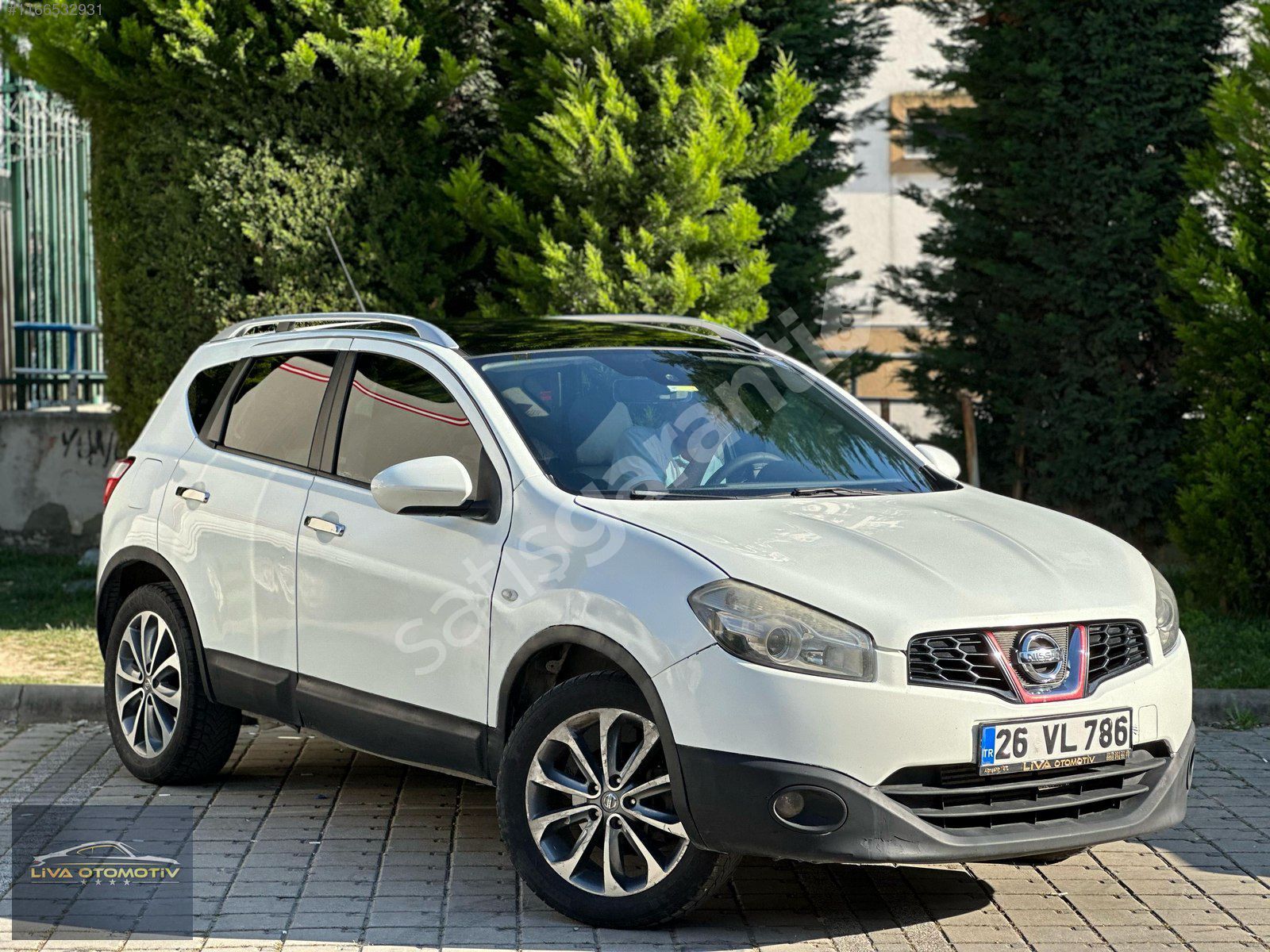 2012 MODEL NİSSAN QASHQAİ PLATİNUM 300 BİN PEŞİN 36 AY VADE!!!