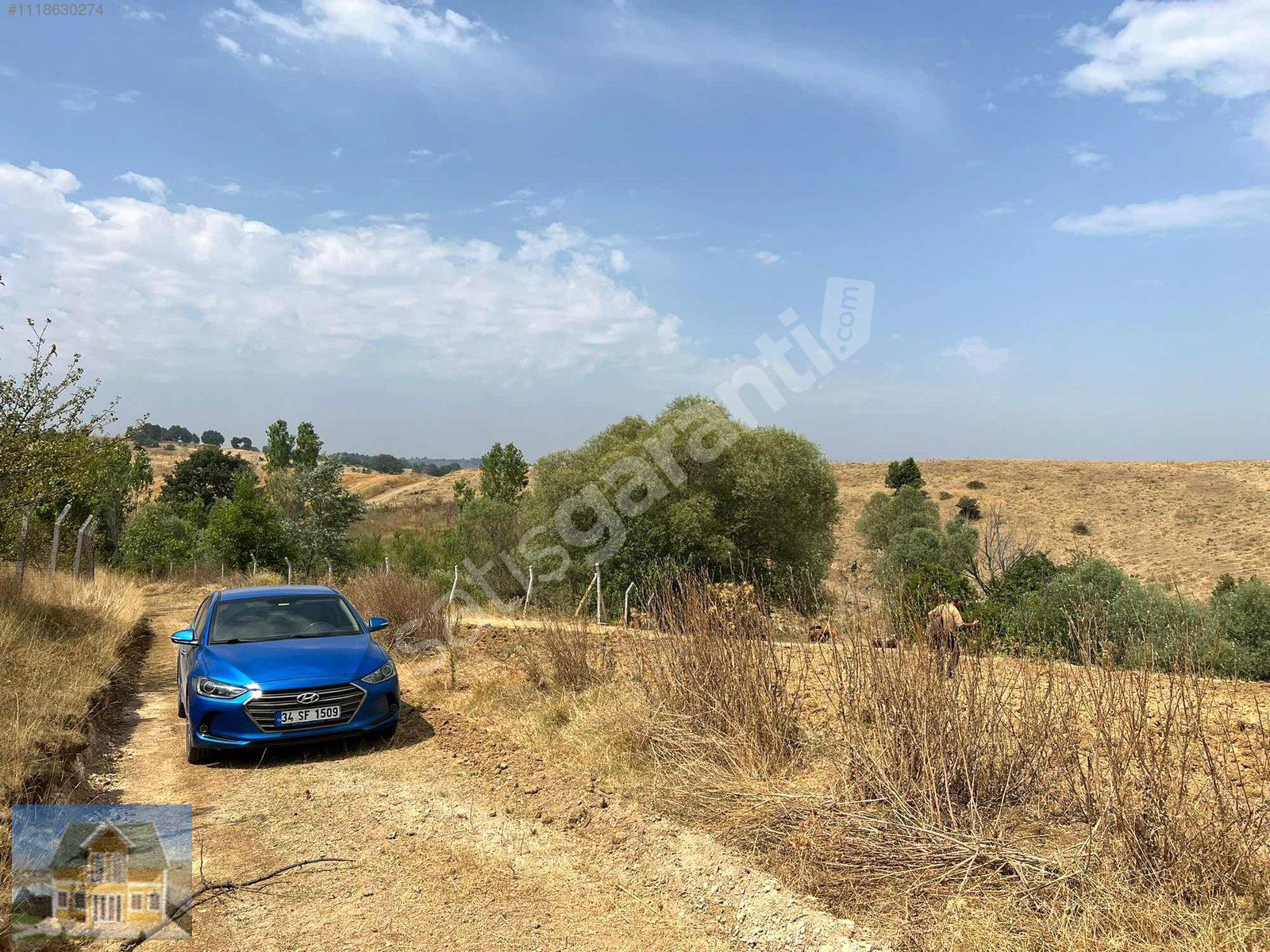 KÖYÜN YAKININDA 1645 m2 TARLA