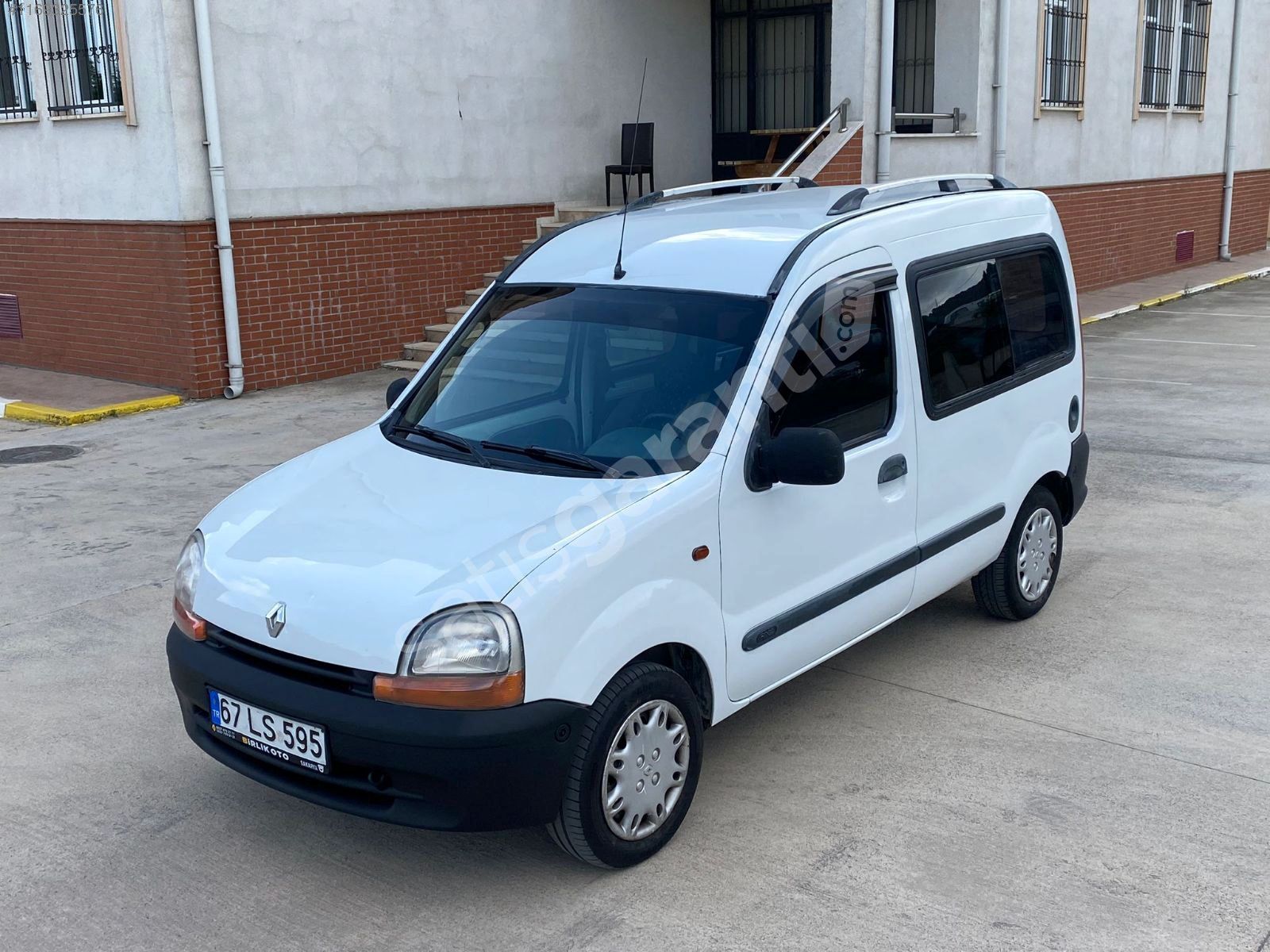 OTOMOBİL RUHSATLI DEĞİŞENSİZ TRAMERSİZ ORJİNAL FUL BAKIMLI