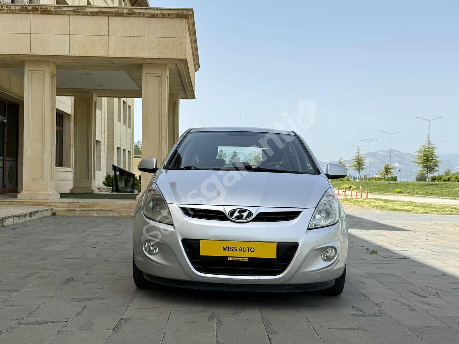 MİSS AUTODAN HUYUNDAİ İ20 1.4CVTT SLECKT DÜŞÜK KM