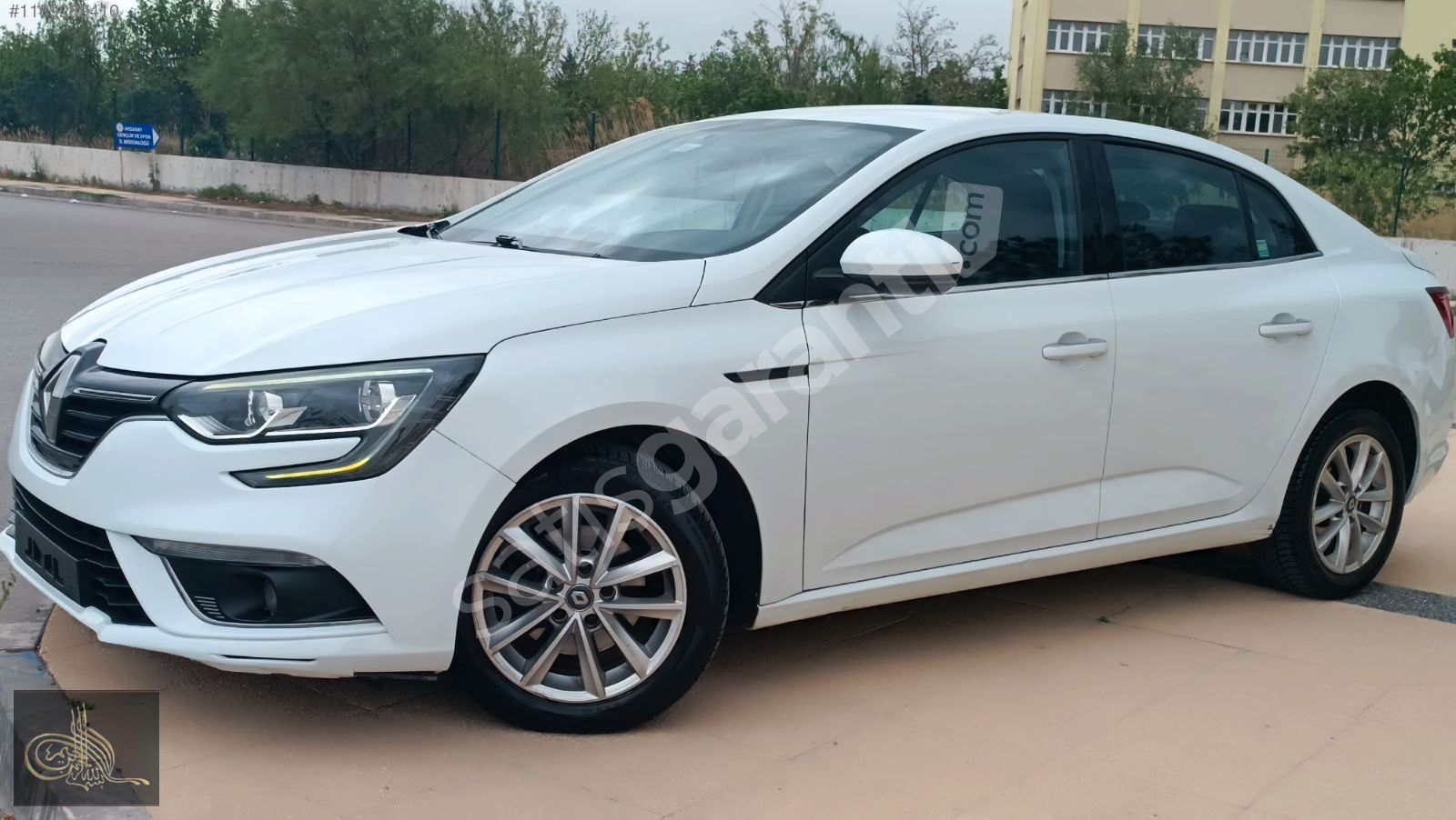 OSMANLI'DAN HATASİZ CAM GİBİ DİZEL OTOMATİK TOUCH MEGANE 155 BİN