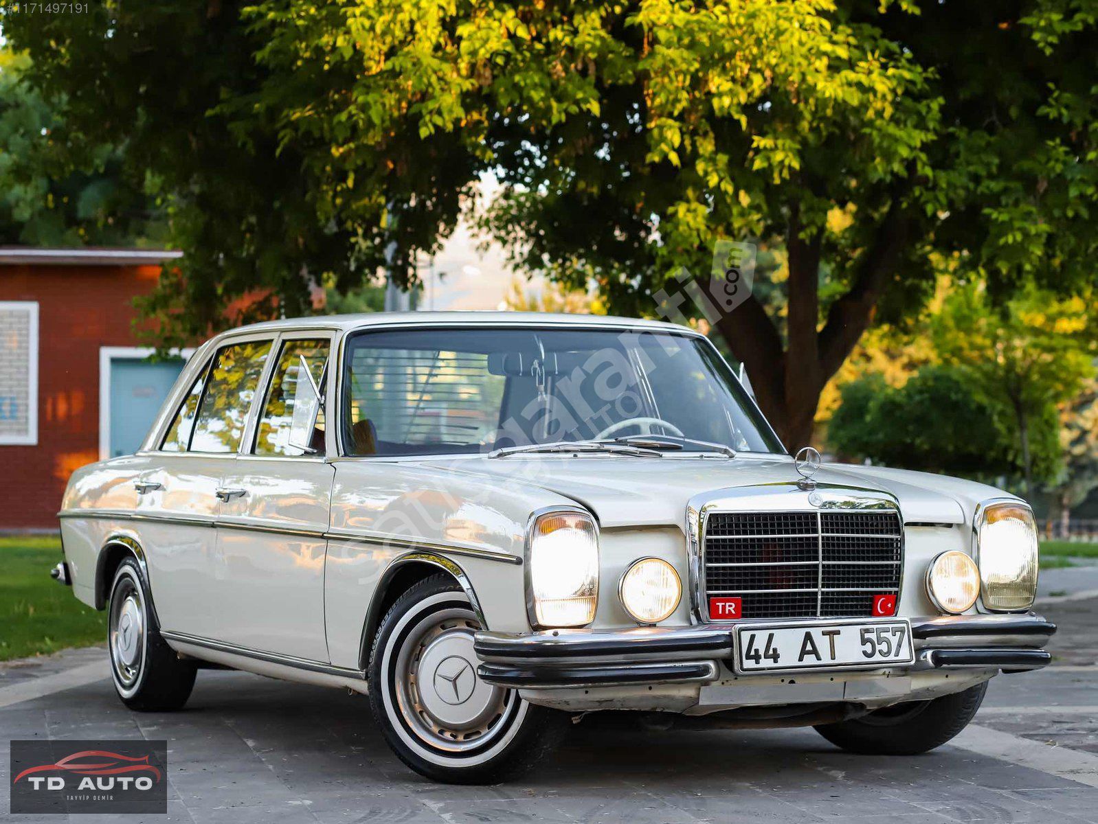 "TD AUTO"1971 MODEL MRCDES/200/ BENZİN KELEBEK CAM 156.000 KM