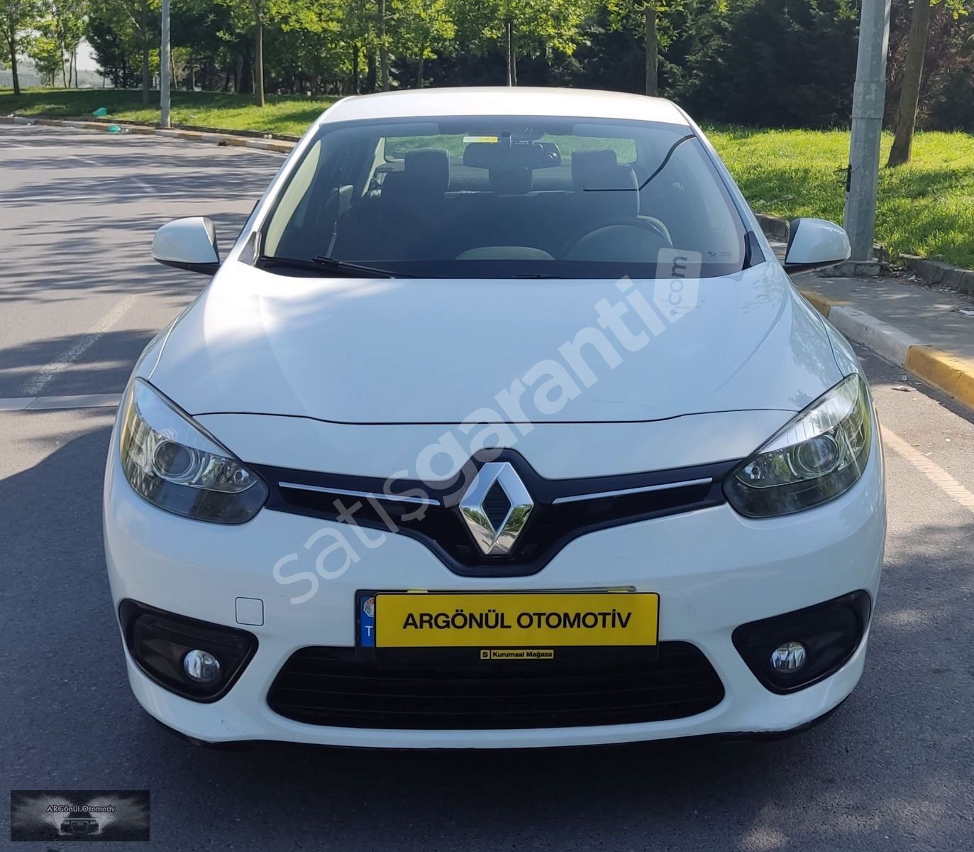2016 FLUENCE DİZEL OTOMATİK TOUCH DEĞİŞENSİZ 181.000 KM