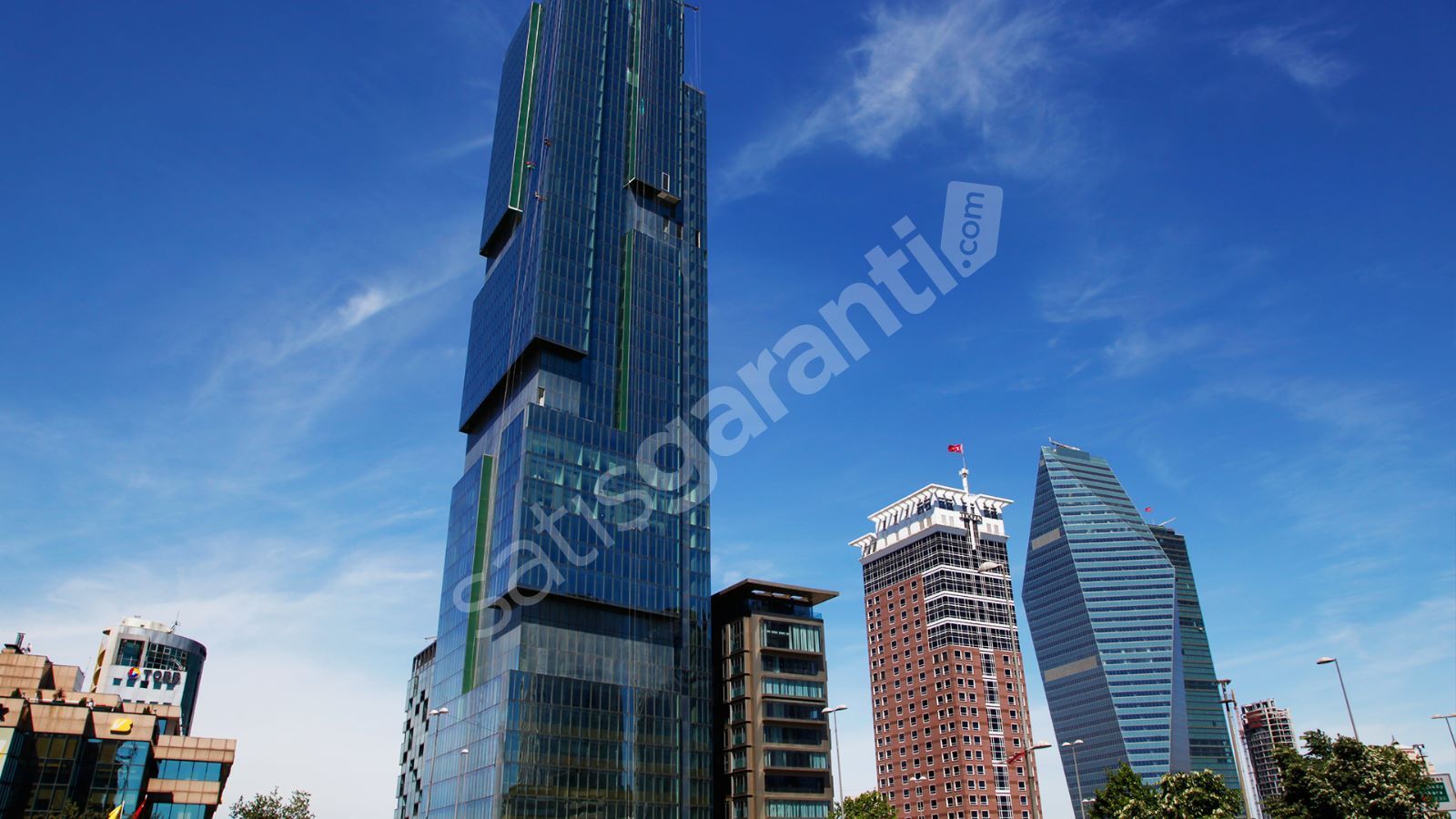 Levent 199 Plaza 690 m2 Dekorasyonlu Kiralık Ofis