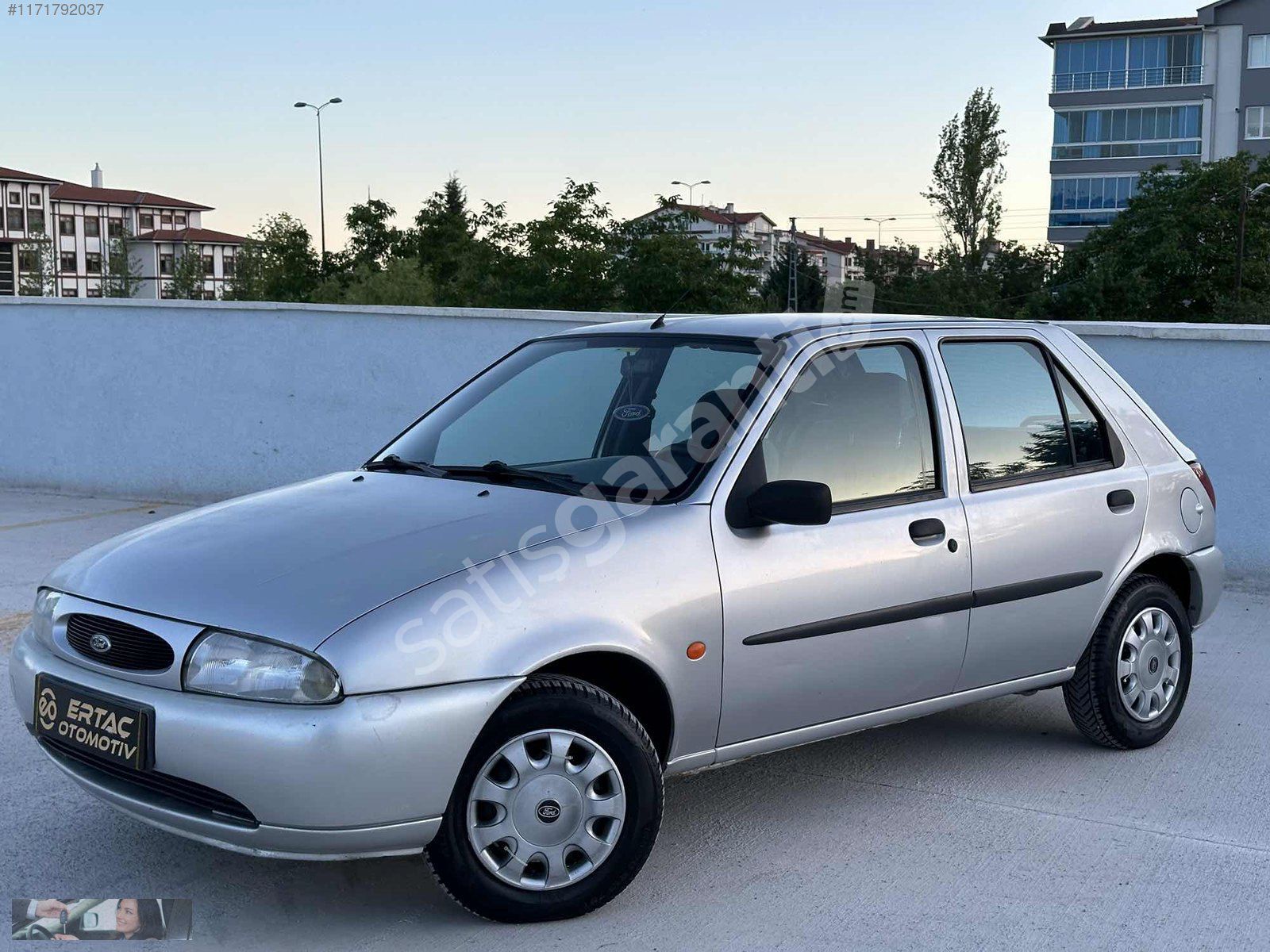 ERTAÇ OTOMOTİVDEN 1998 MODEL FORD FİESTA 1.25 FLAİR HATASIZ
