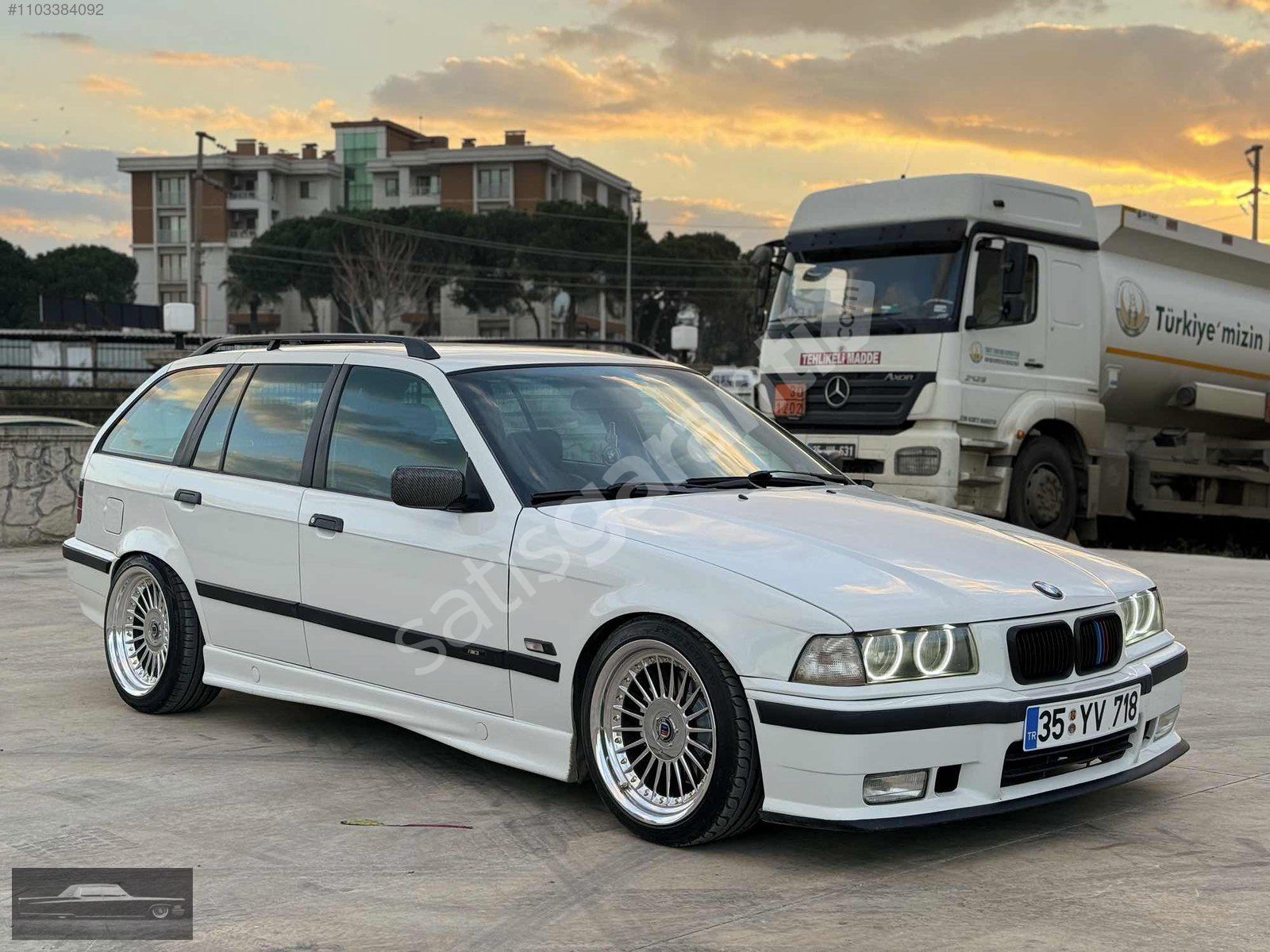 ROYAL AUTO DAN 318i touring