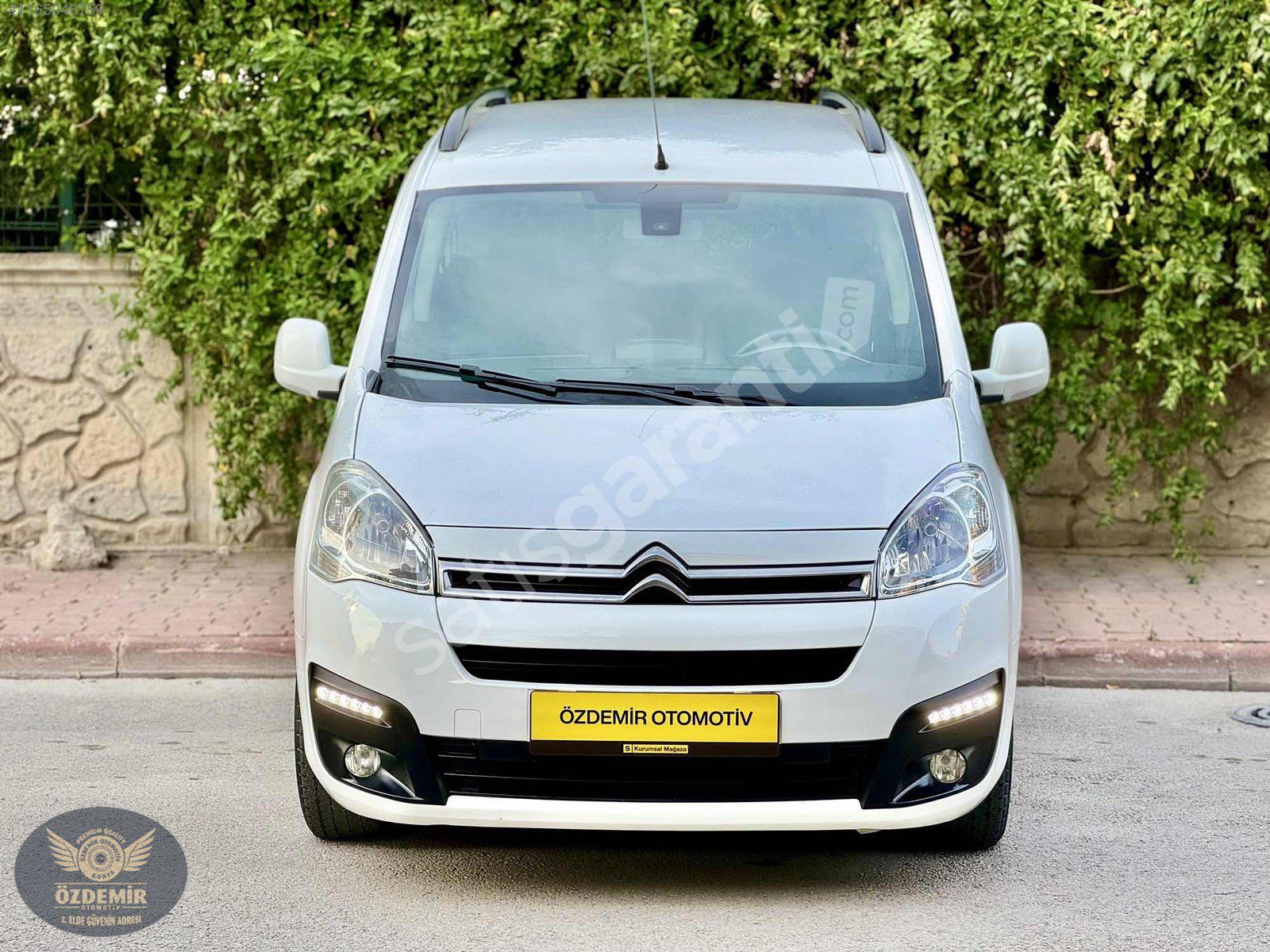 ÖZDEMİR OTOMOTİVDEN 2017 MODEL CITROEN BERLİNGO 1.6HDI 105 BİNDE