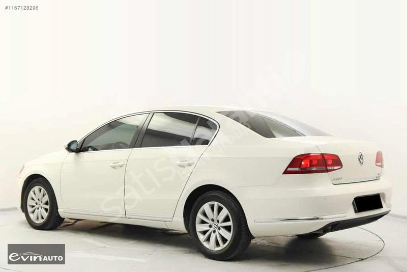 EVİN AUTO'dan DÜŞÜK KM OTOMOTİK PASSAT