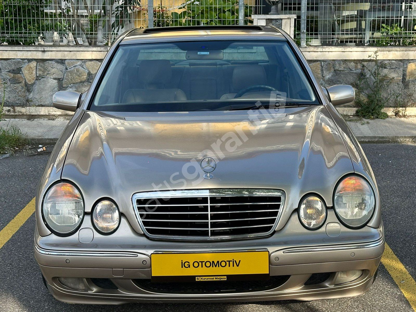 İG OTOMOTİV'DEN 2000 MODEL MERCEDES BENZ E 200 KOMPRESÖR