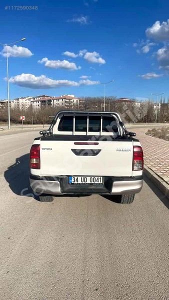 2016 TOYOTA HILUX