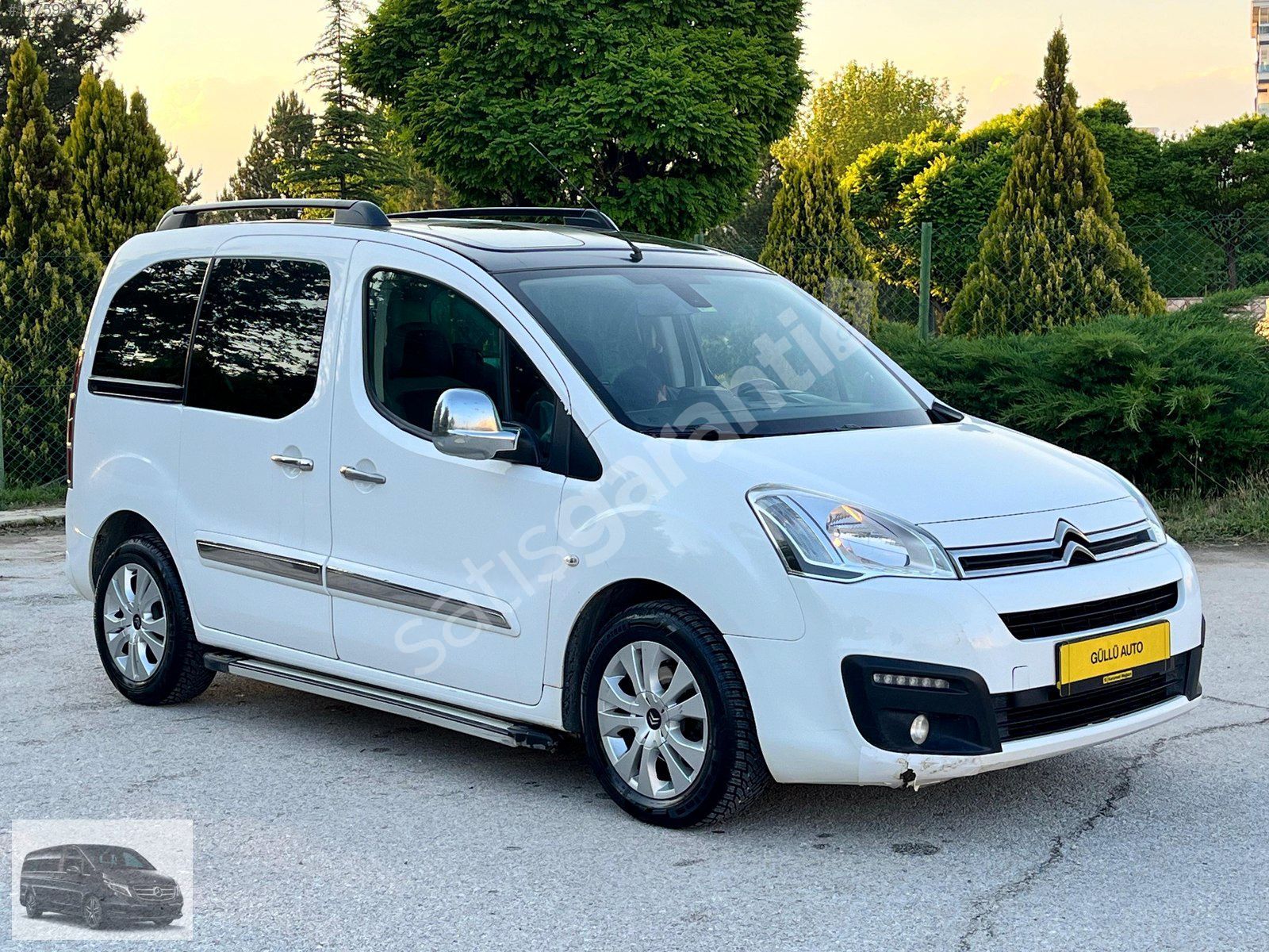 GÜLLÜ OTO DAN 2016 BERLİNGO 1.6 HDİ/ CAM TAVAN/ DÜŞÜK KM HATASIZ
