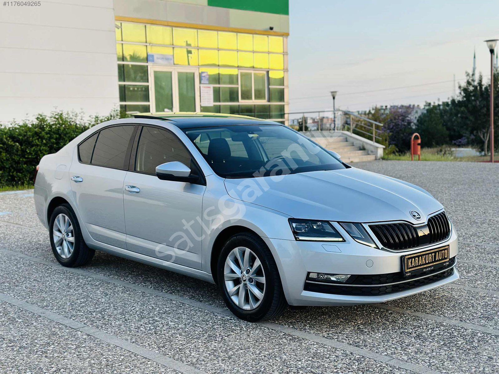 KARAKURT AUTODAN CAM TAVANLI