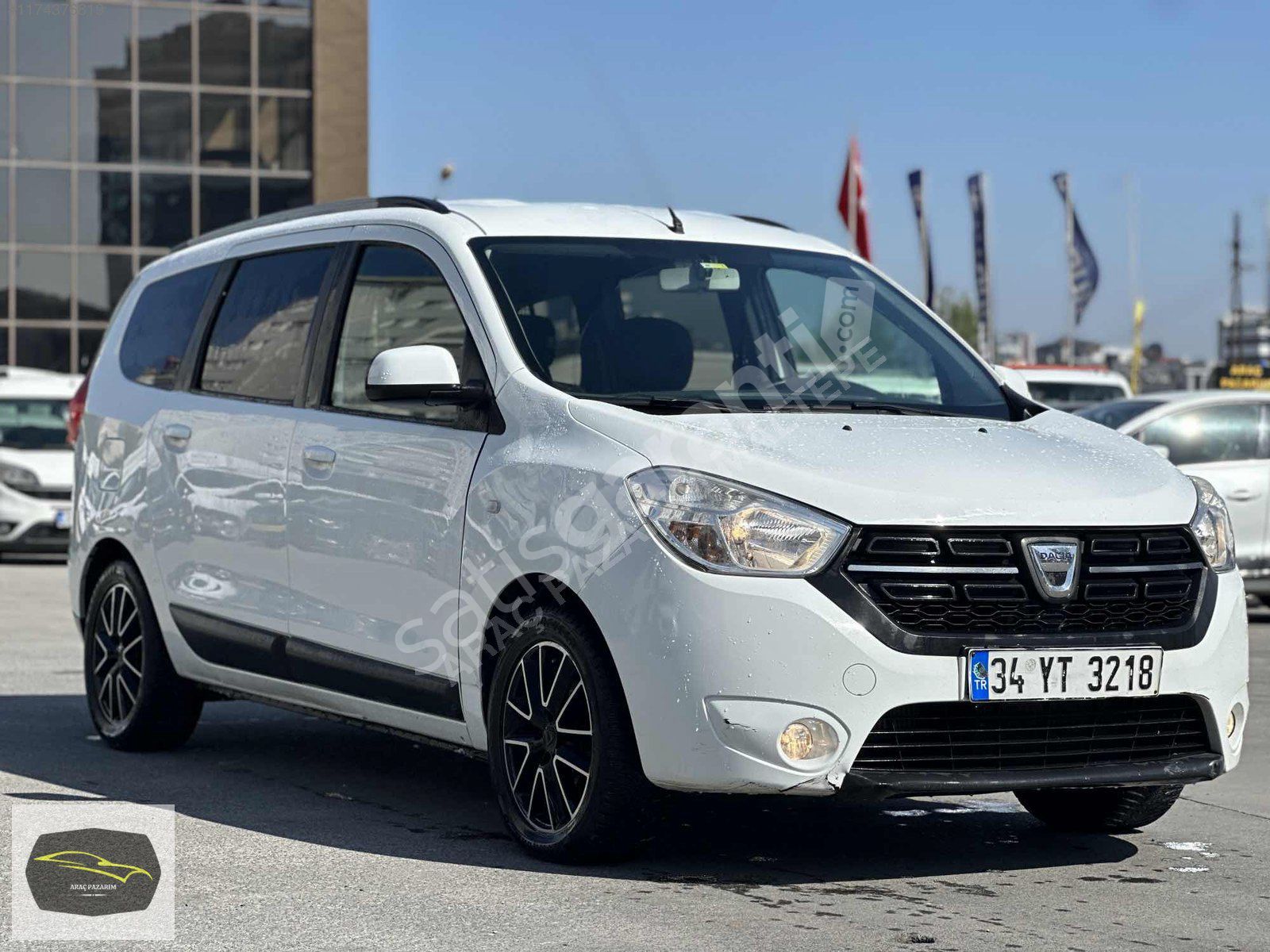 -BOYASIZ- 2017 LODGY 1.5 DCİ LAURATE 90 BG 4 CAM OTO. 138.000 KM
