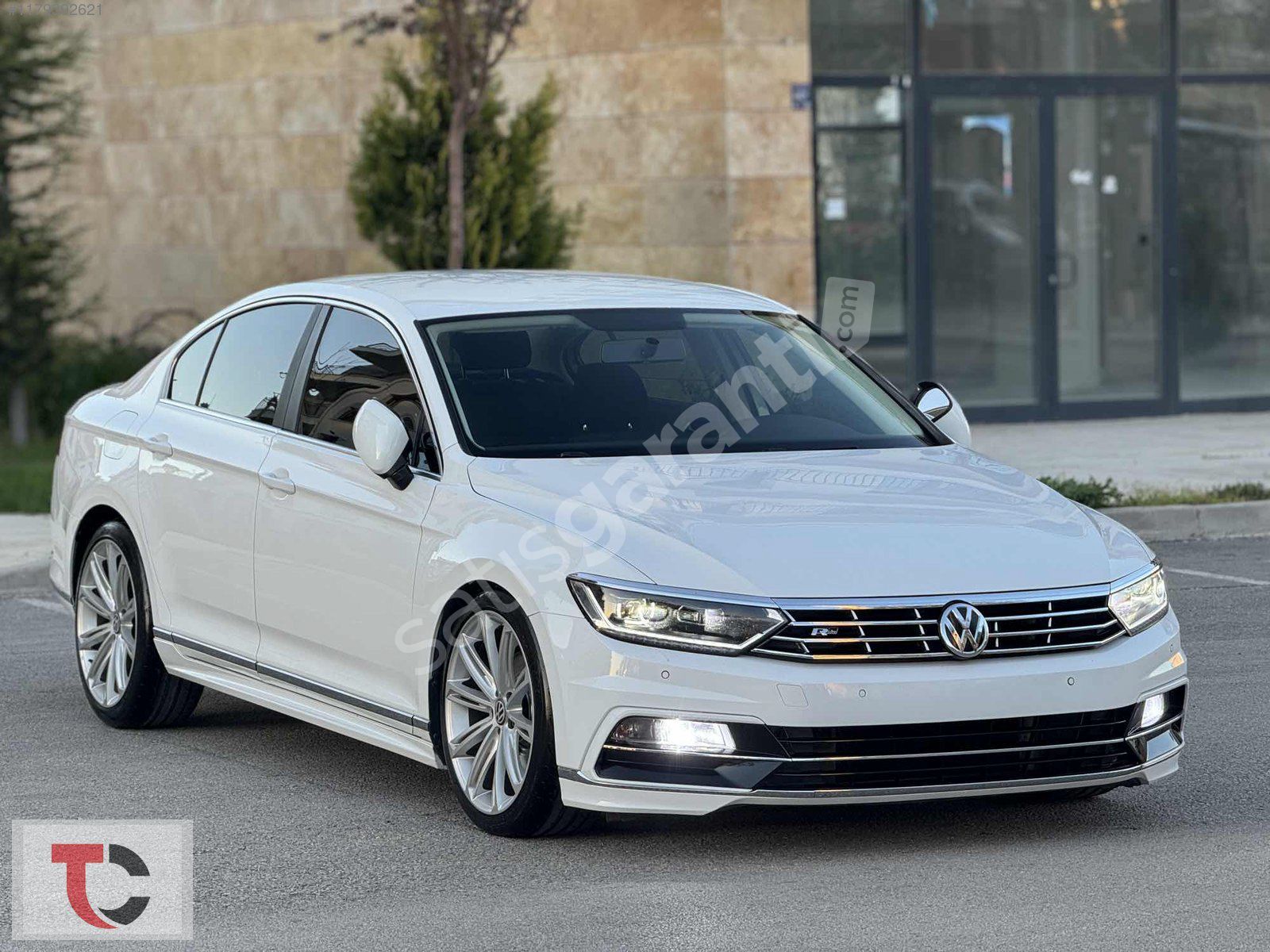 TC AUTO GÜVENCESİYLE HATASIZ BOYASIZ DÜŞÜK KM R LİNE 19 JANT