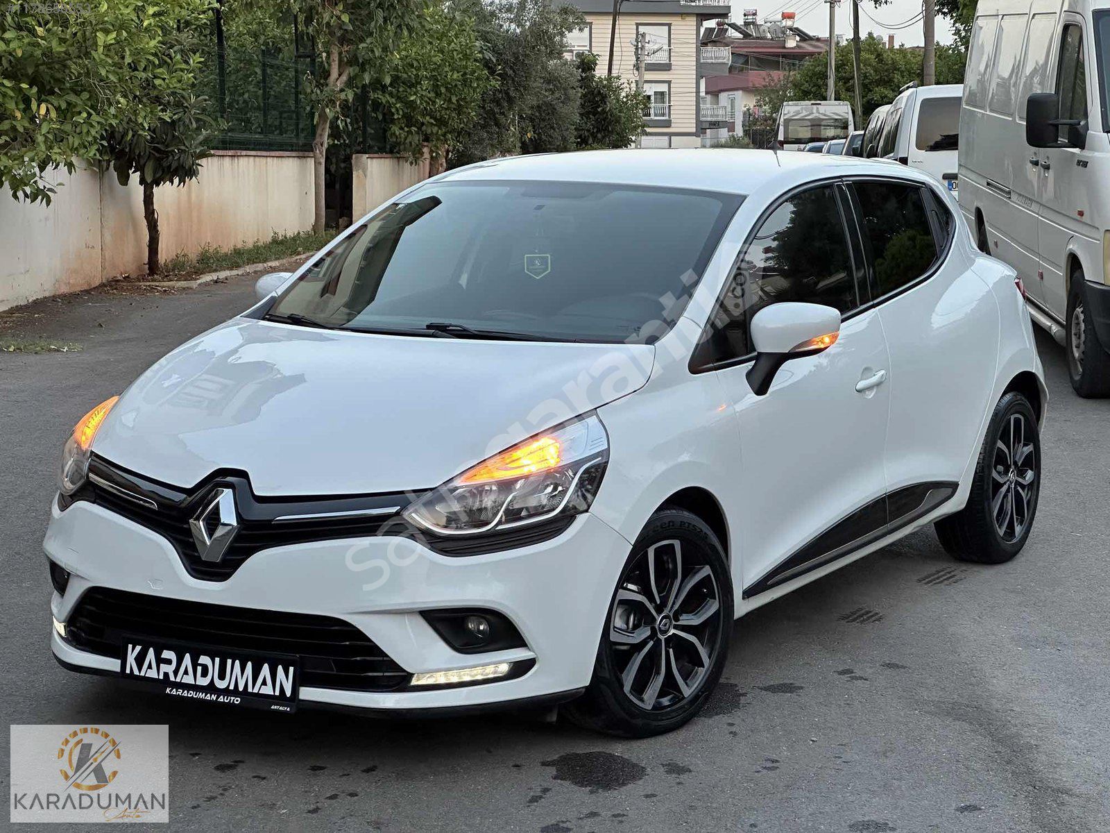 KARADUMAN'dan 90 Bin Km'de OTOMATİK Renault Clio Touch 1.5 dCi
