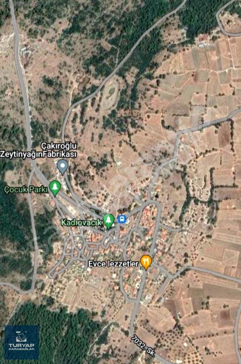 Urla Kadıovacık'ta 2 Villalık Satılık Arsa