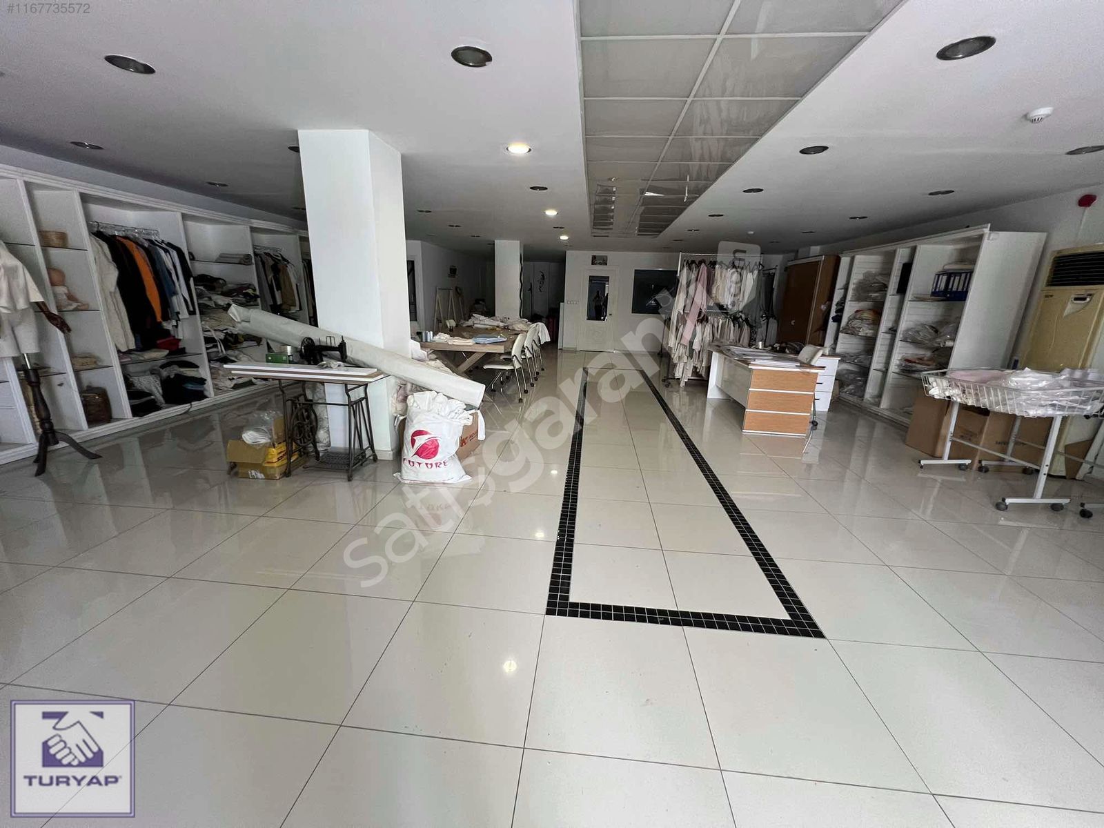 BORNOVA MTK SİTESİNDE SATILIK KOMPLE BİNA