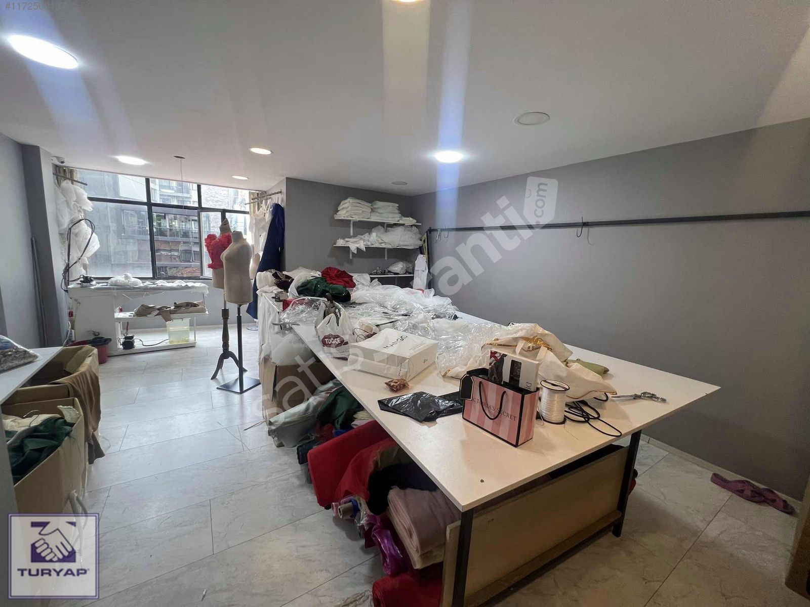 GAZİ BULVARINDA SATILIK 140m2 OFİS