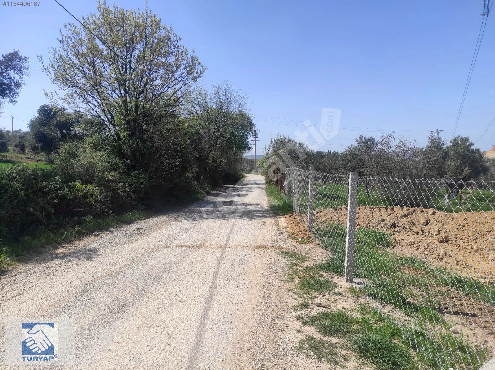 Torbalı Çamlıca'da Satılık 250 m2 Hobi Bahçesi