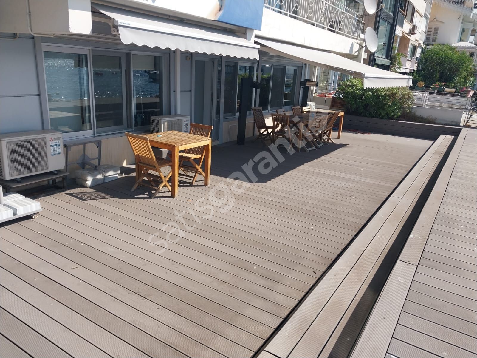 BEBEK'TE SATILIK 180 M2 RIHTIMLI YALI DAİRESİ