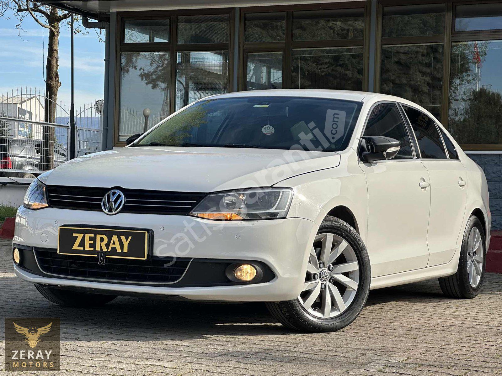 ZERAY'dan HATASIZ 2013 1.6TDI DSG HİGHLİNE JETTA LED+YARIDERİ