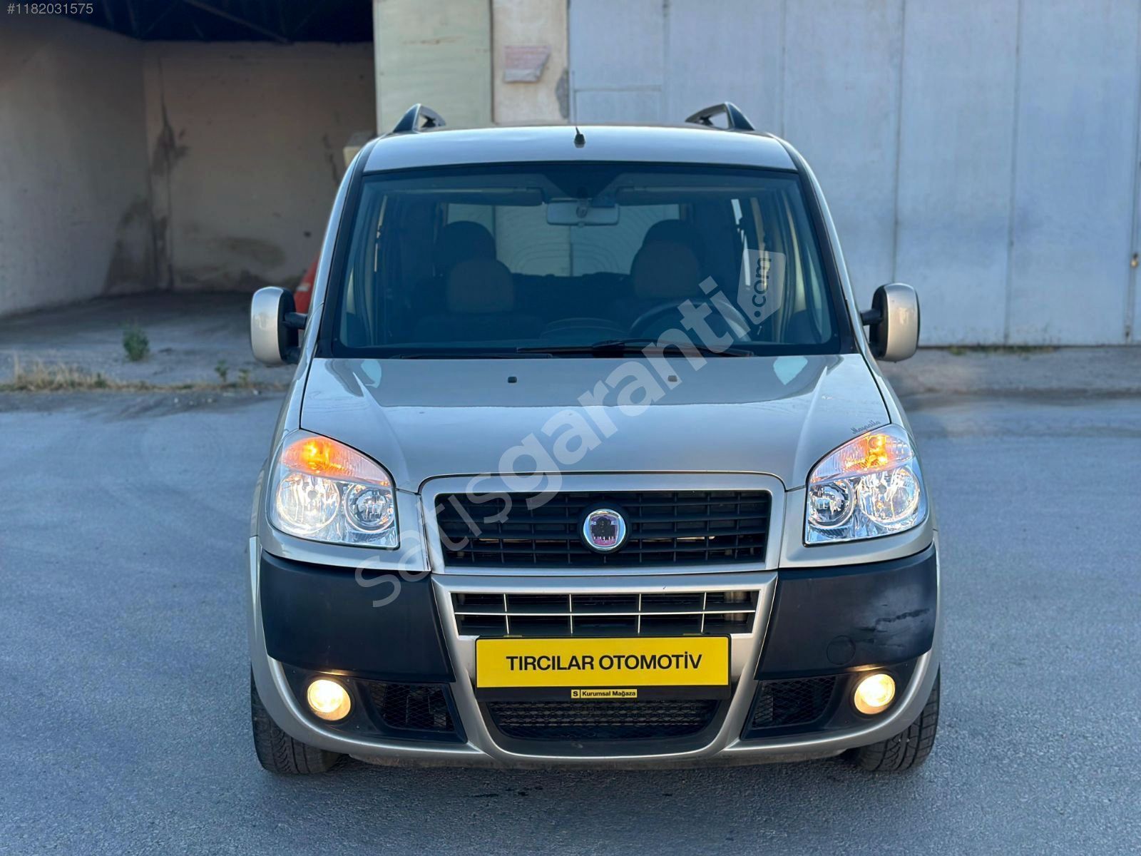 TIRCILAR OTOMOTİVDEN SATILIK FULL BAKIMLI 2011 SAFELİNE