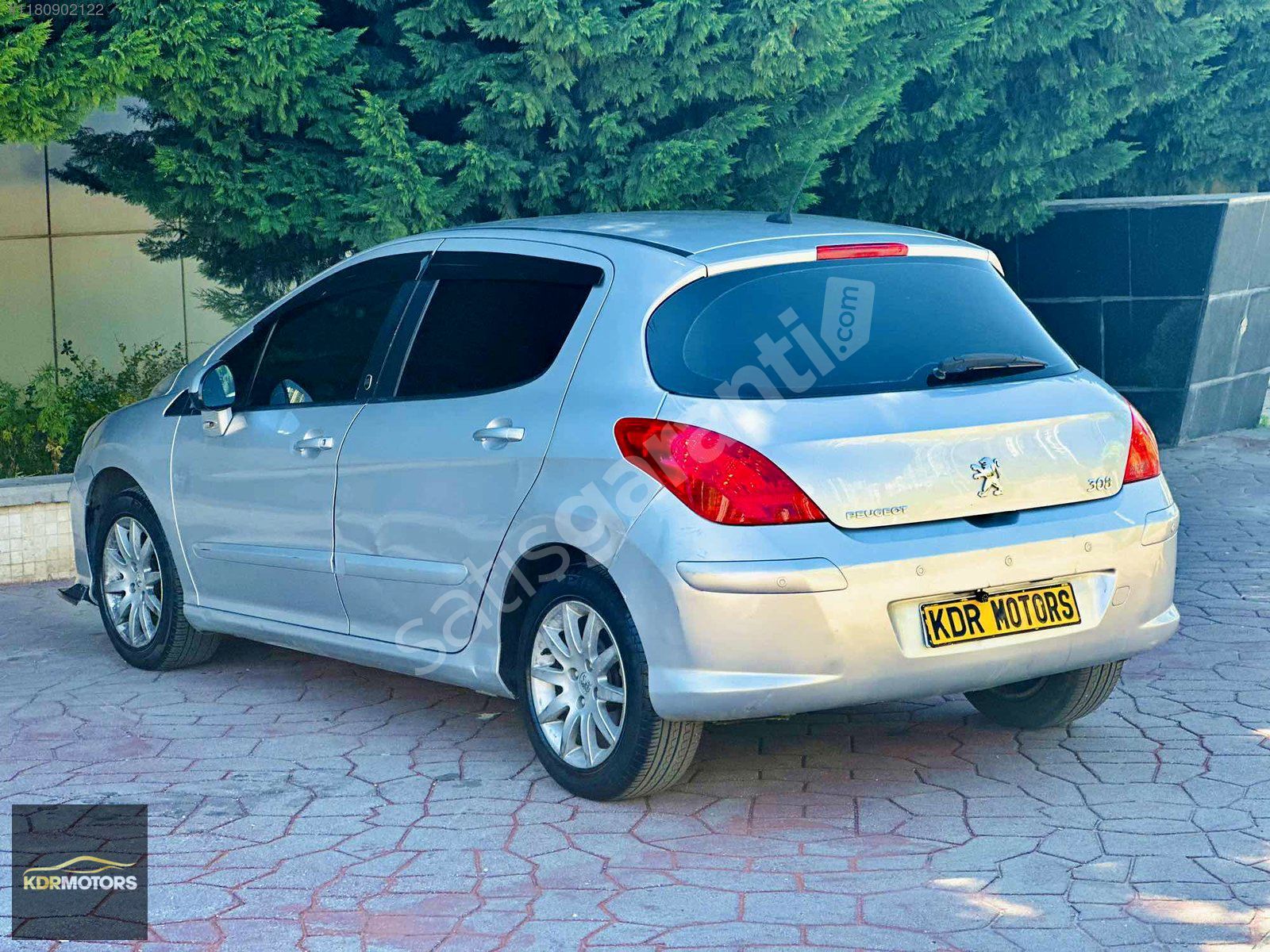 KDR MOTORS'DAN OTOMATİK 308 MULTİMEDYA EKRANLI BAKIMLI