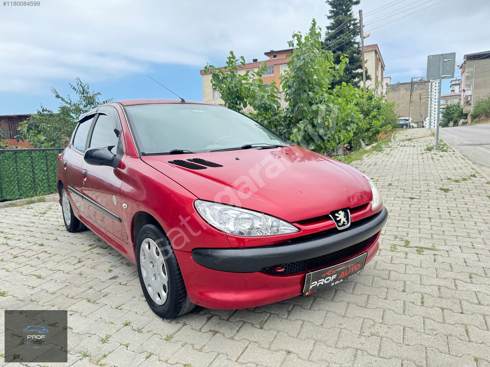 Prof Auto'dan 206 hdi x-desing 215.000 km %30 peşin-36 ay vade
