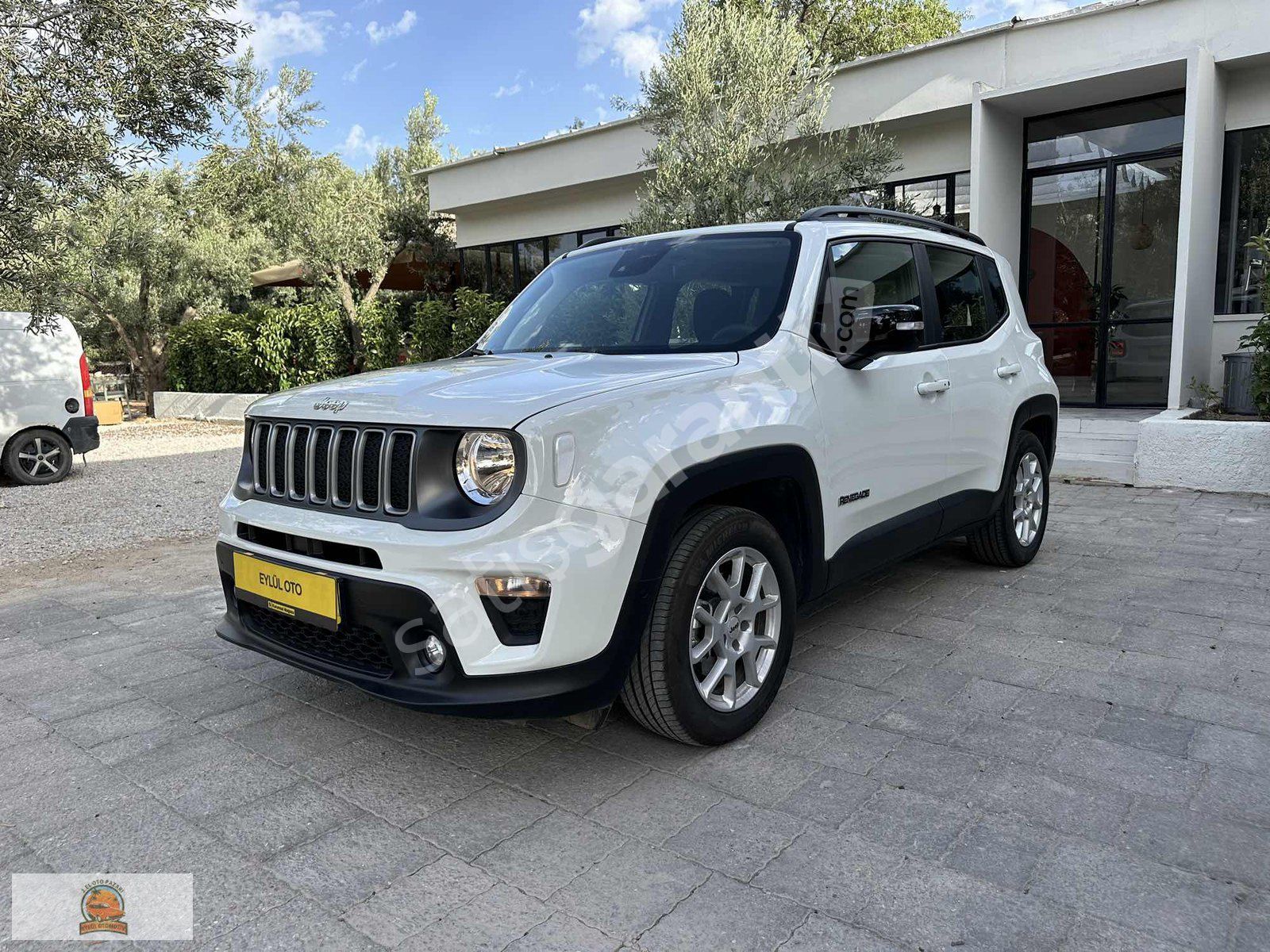 Eylul Otomotivden Jeep Renegade 1.5 e Hynrid Limited