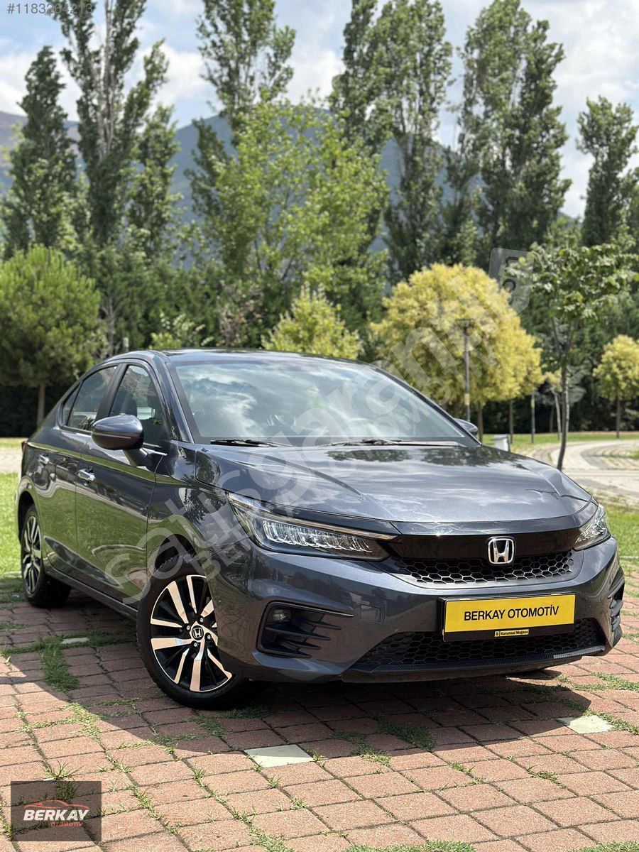 BERKAY OTOMOTİV HONDA CİTY 1.5 i-VTEC EXECUTİVE EMSALSİZ
