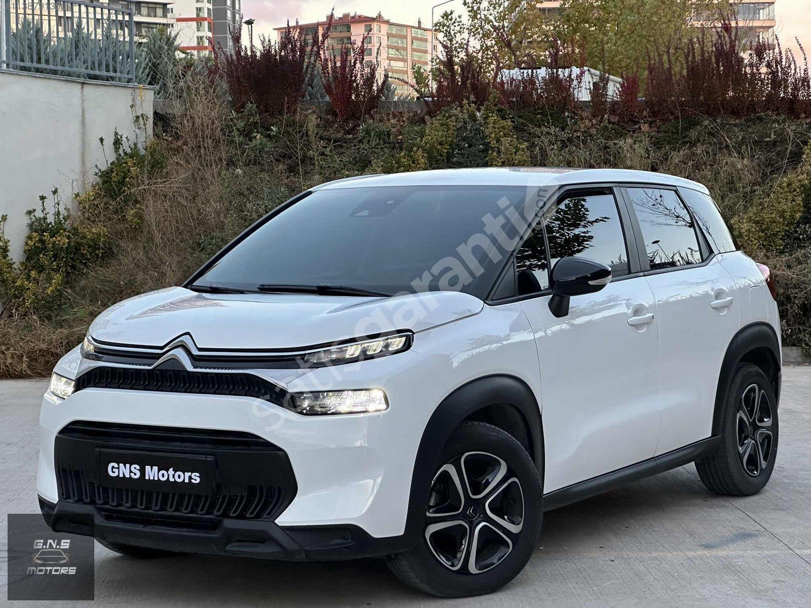 14 BİN KM'DE 2022 HATASIZ BOYASIZ C3 AirCross