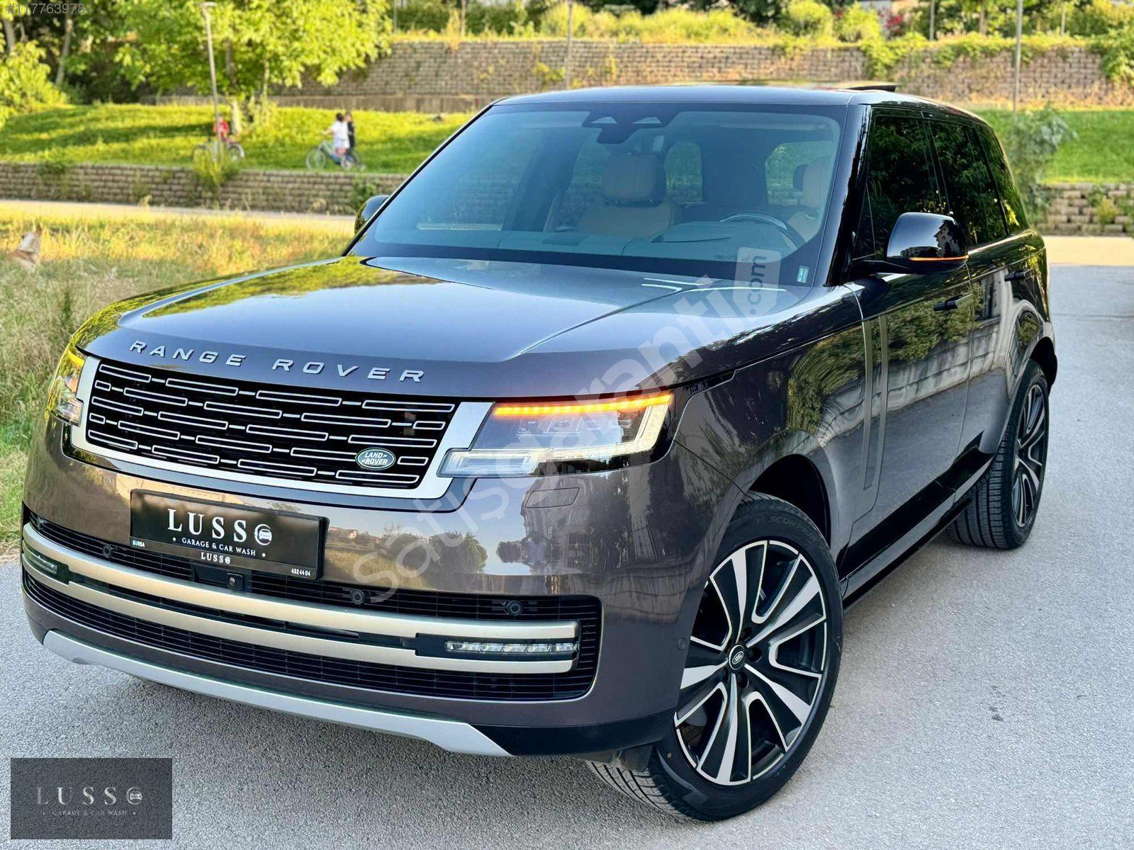 LUSSO GARAJ dan % 20 FATURALI Range Rover BAYİİ ÇIKIŞLI