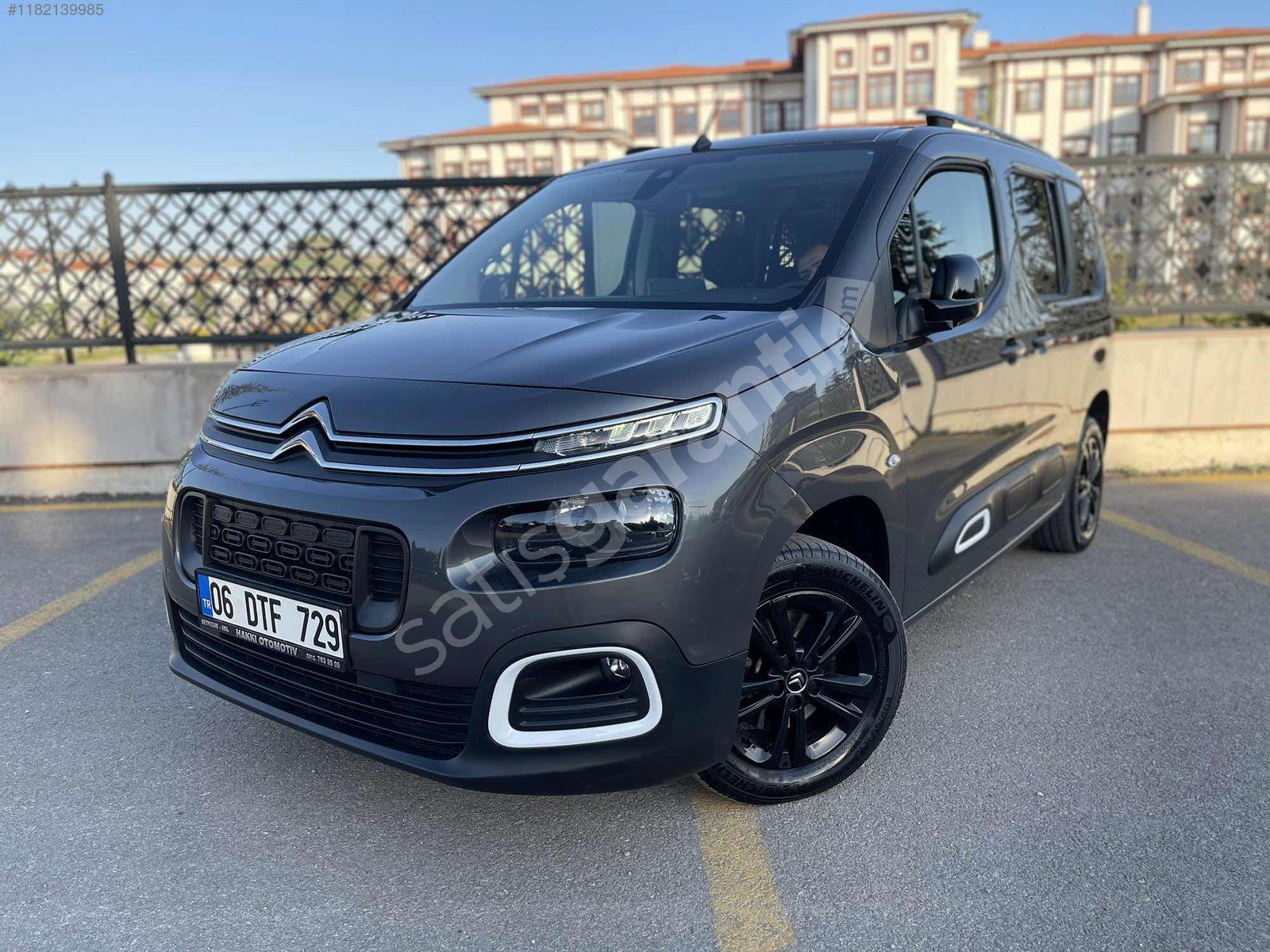HAKKI OTO'DAN 2022 HATASIZ CITROEN BERLİNGO SHİNE