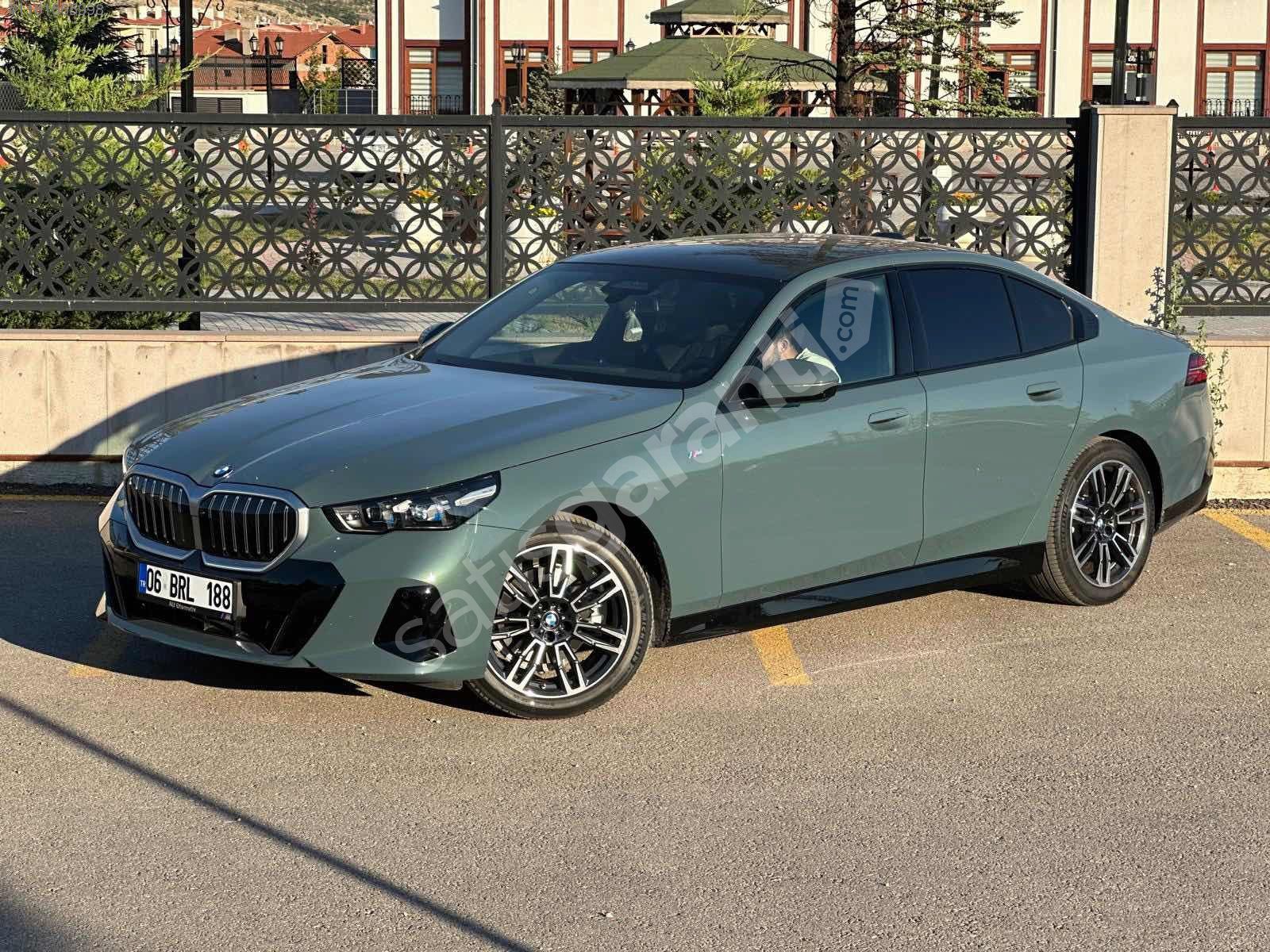 HAKKI OTO'DAN HATASIZ/BOYASIZ/YENİ KASA/2023/BMW 5.20D XDRIVE