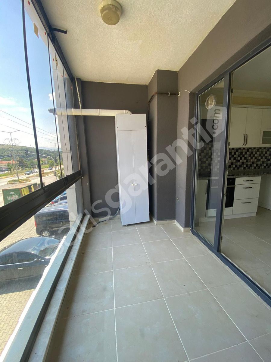 9-ŞEKER EMLAKTAN 2+1-125m2 KİRALIK BAKIMLI DAİRE