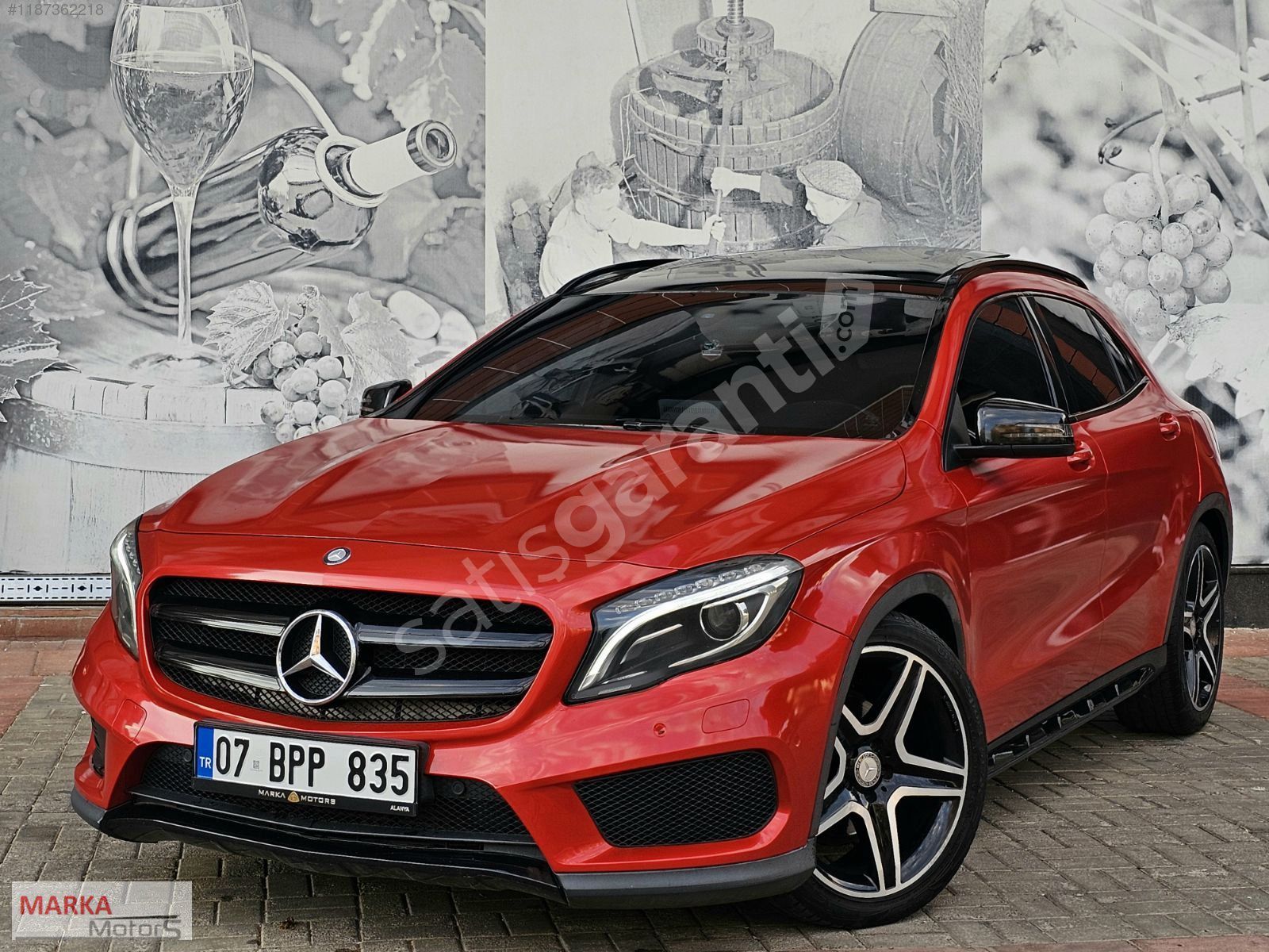 MARKA'DAN HATASIZ BOYASIZ MERCEDES GLA 180d AMG KIRMIZI +++