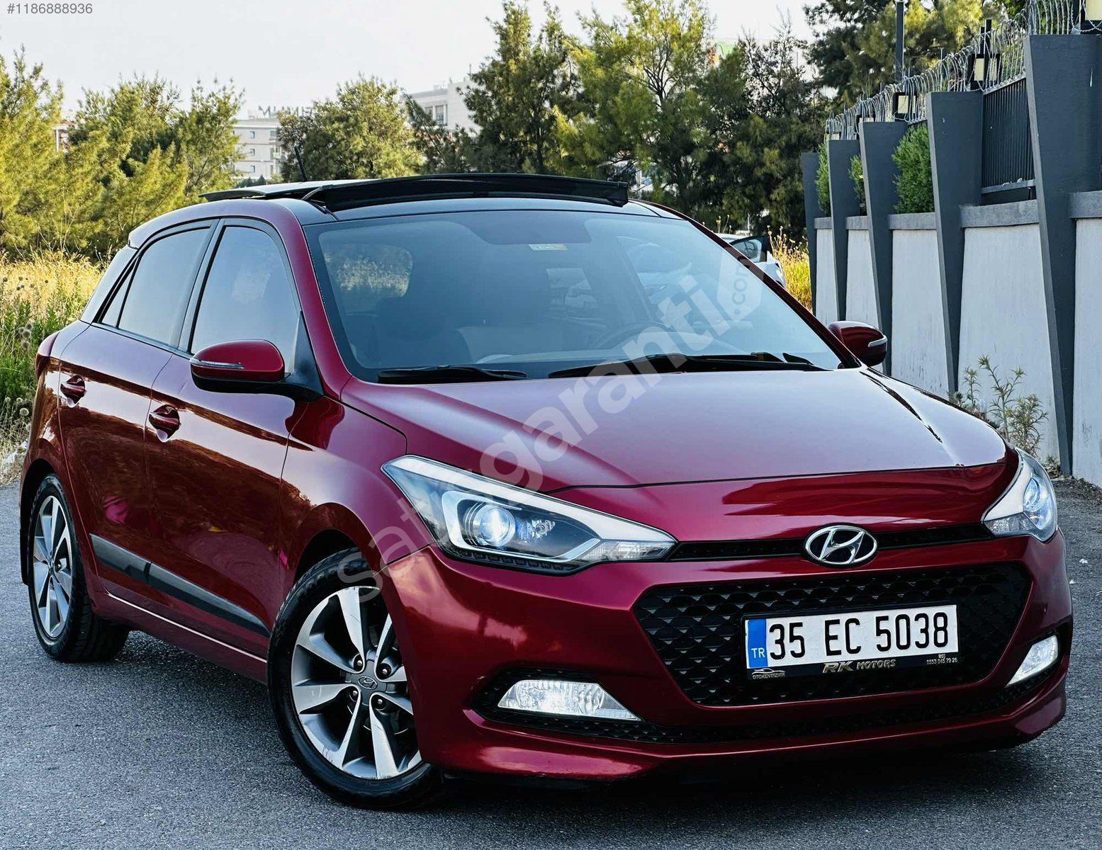 RK MOTORS GÜVENCESİYLE HUNDAİ İ20 NAV. CAMTAVAN. FULL!!
