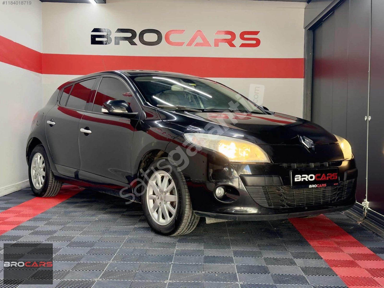 *BROCARS* 2011 RENAULT MEGANE 1.6 PRİVİLEGE OTOMATİK