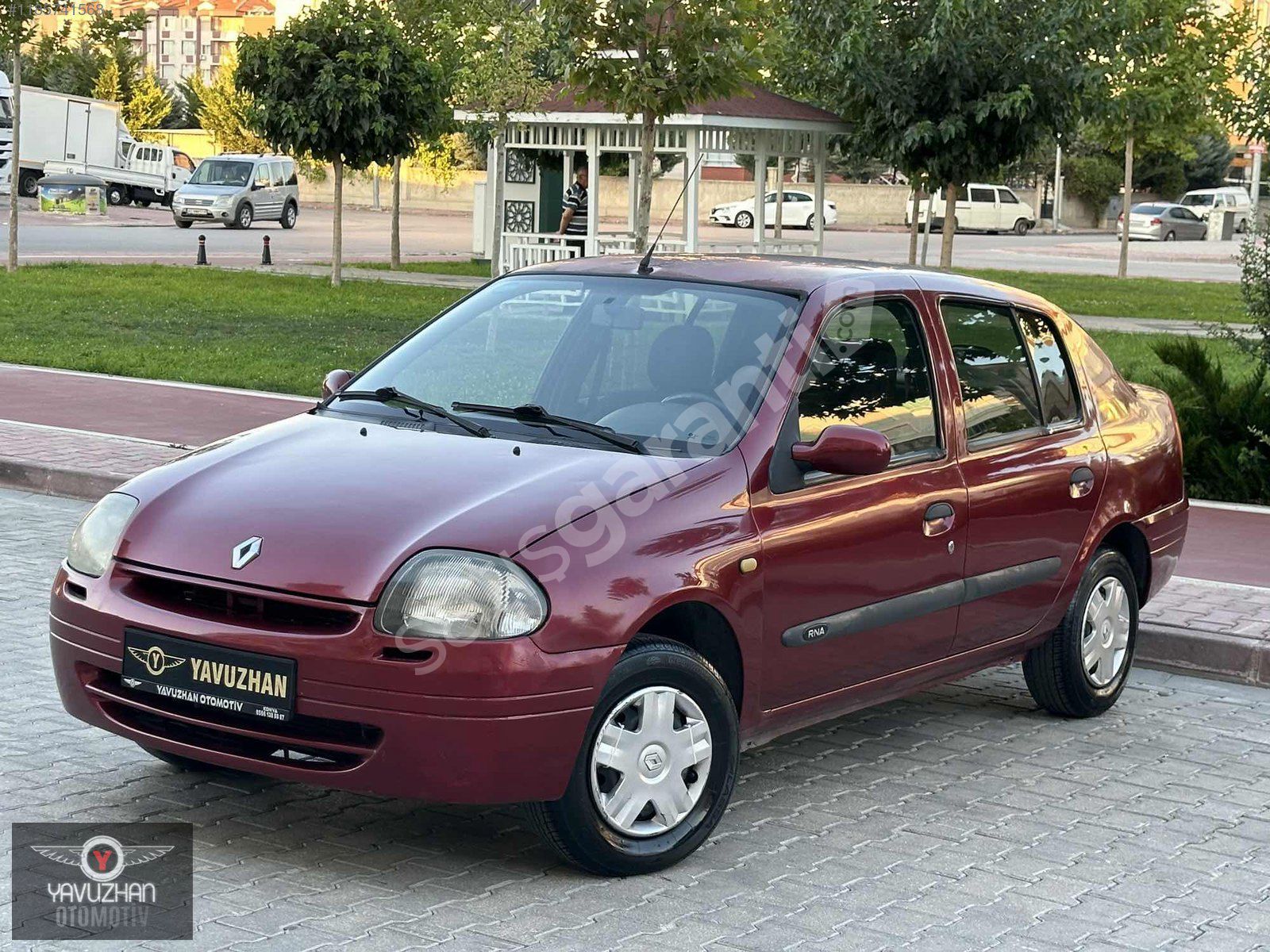 YAVUZHAN OTOMOTİV'DEN 2000 MODEL RENAULT CLİO 1.4 KLİMALI