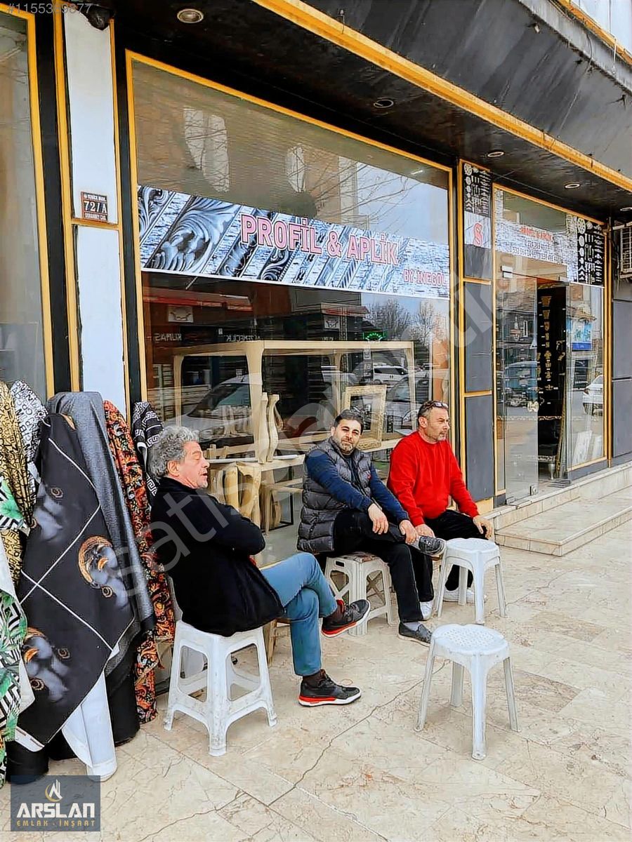 ARSLAN EMLAK'TAN İNEGÖL OSMANBEY CADDESİNDE SATILIK İŞ YERİ