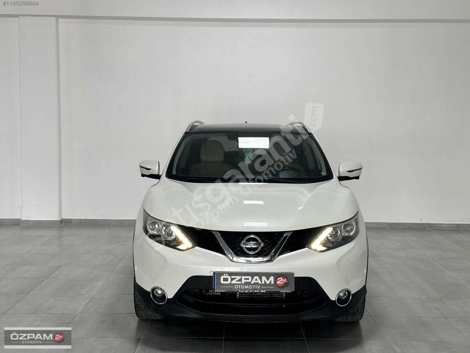 ÖZPAM 2.EL'DEN 2014 NİSSAN QASHQAİ 1.6DCi BLACK EDİTİON PREMİUM