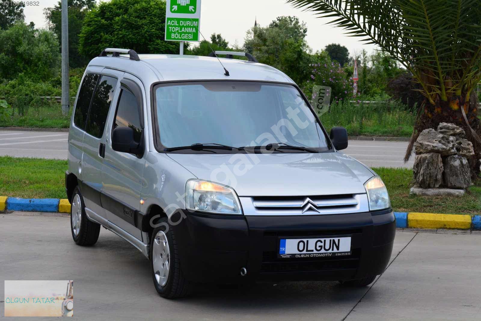 OLGUN'dan 2005 BERLİNGO KLİMA'LI HATASIZ 1 PARÇA BOYA YENİ VİZE