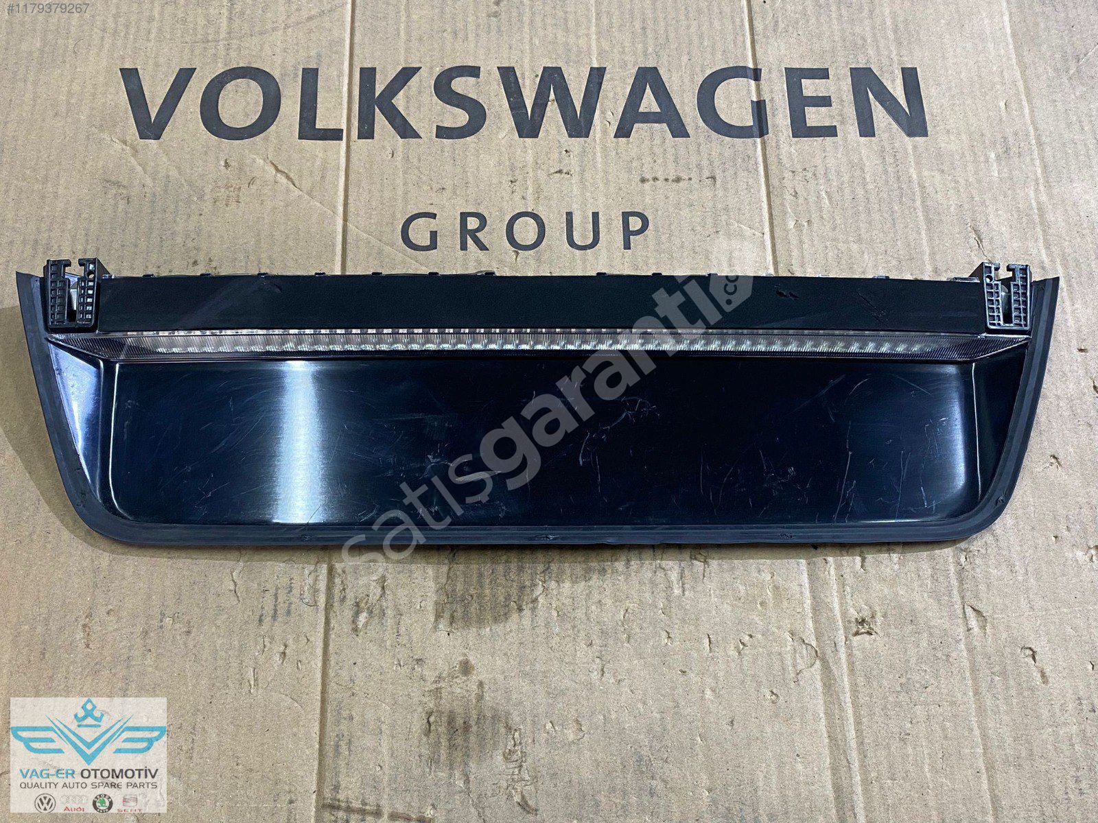 AUDİ E-TRON ARKA ÜÇÜNCÜ STOP LAMBASI CAMI KOMPLE 4J3945097 ORJ