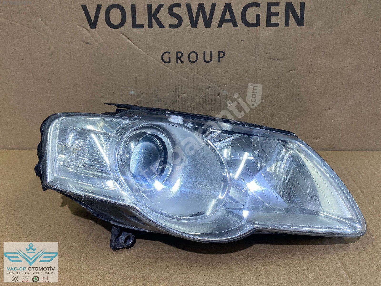 VOLKSWAGEN PASSAT B6 2008 ÖN SAĞ FAR LAMBASI KOMPLE 3C0941006AA