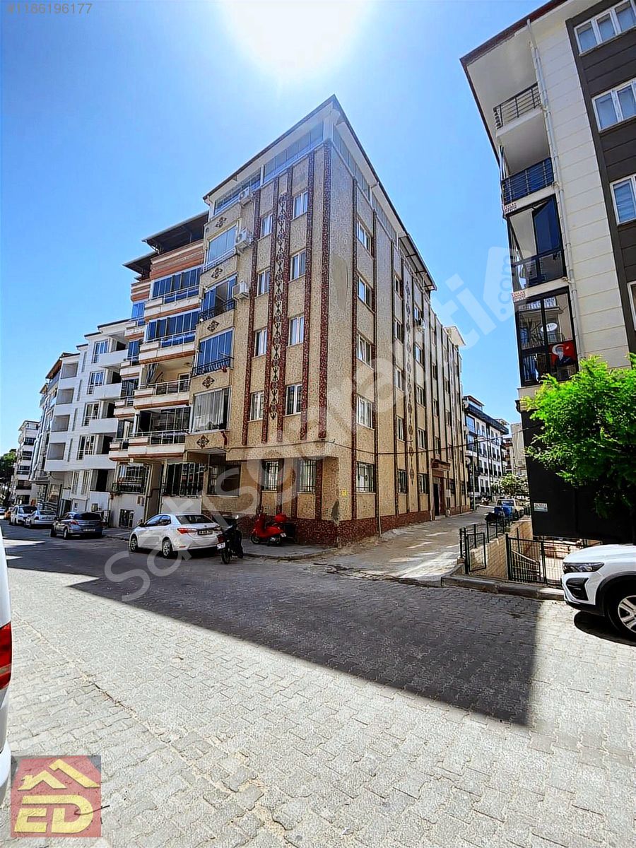 DAĞCI EMLAK BULDAN CADDE ÜZERİ 210 M2 5+2 SATILIK DUBLEKS DAİRE