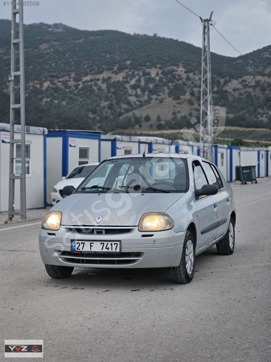 YVZ AUTO'DAN HATASIZ BOYASIZ RENAULT CLİO